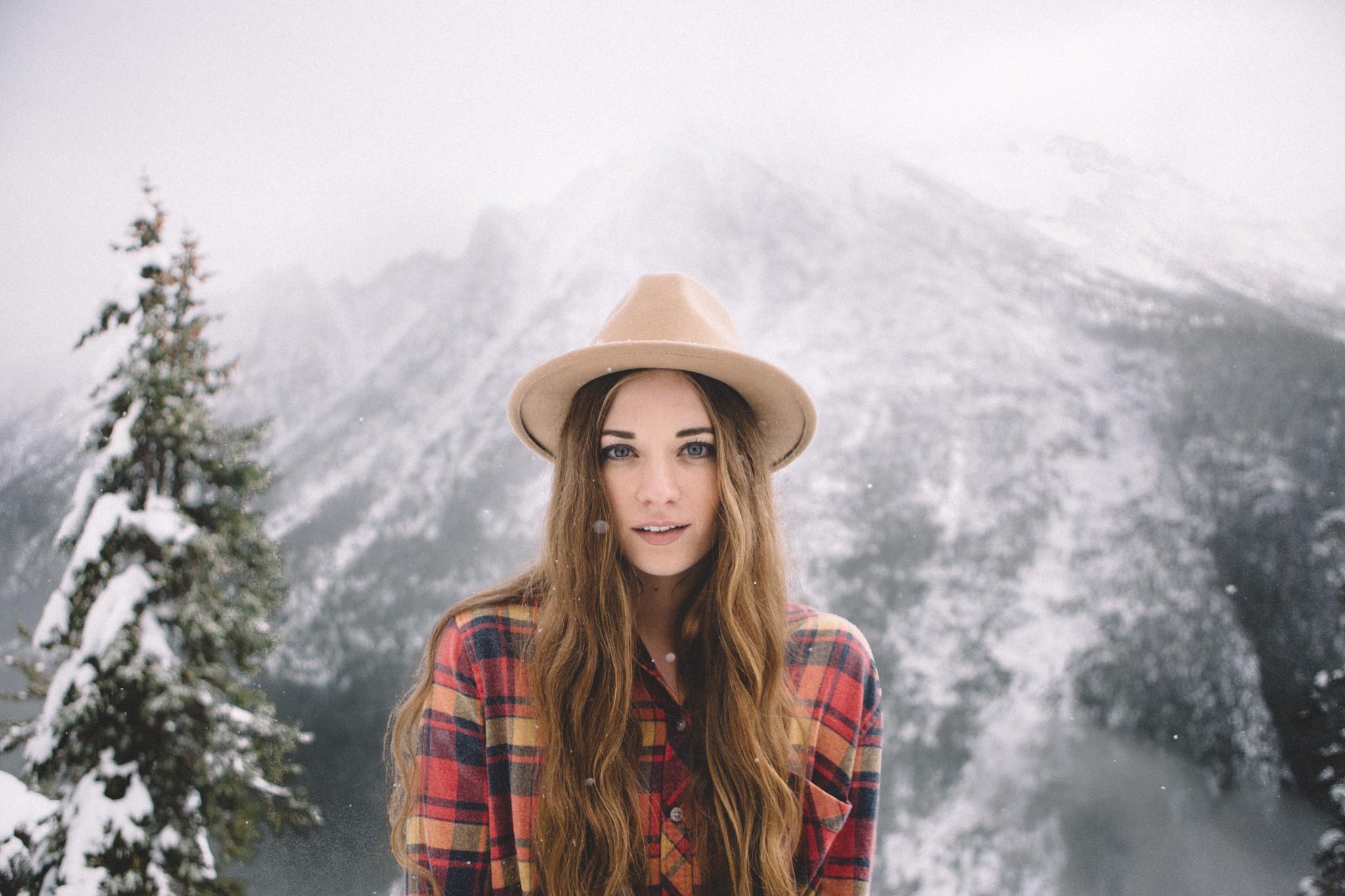 2048x1365 #women, #snow, #blue eyes, #winter, #looking at viewer, #blonde, # alone, wallpaper. Mocah HD Wallpaper