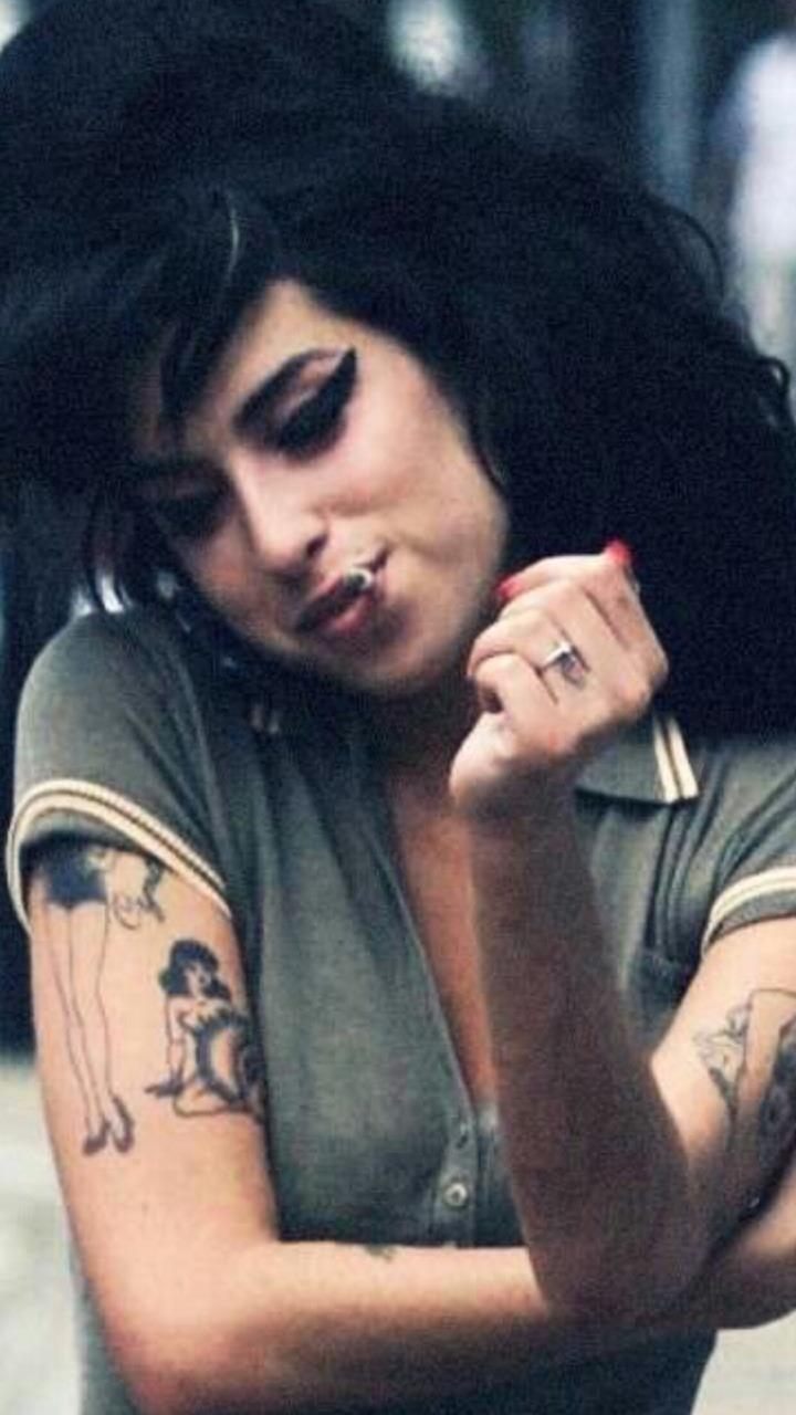720x1280 Amy Winehouse