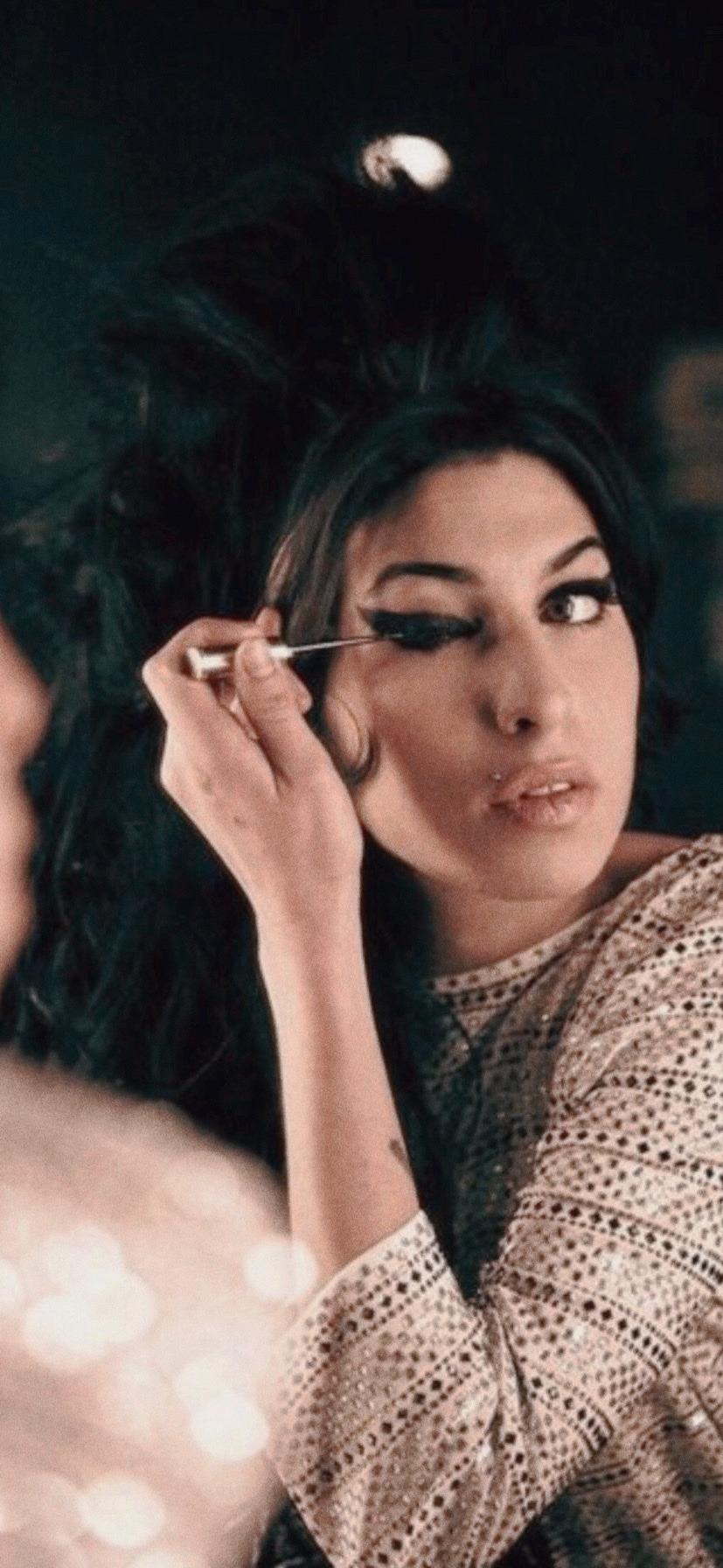 827x1792 amy winehouse wallpaper