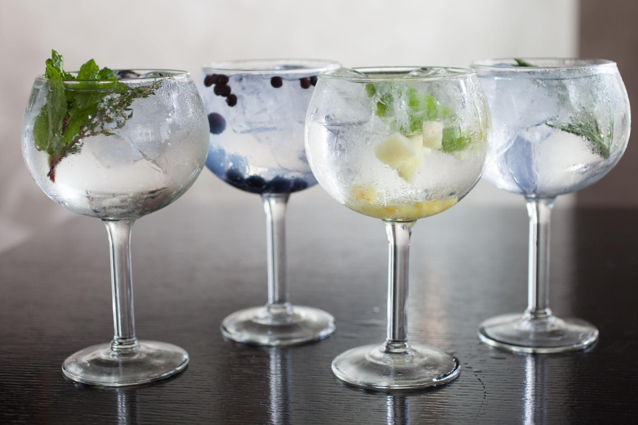 2048x1365 Gin And Tonic Wallpaper
