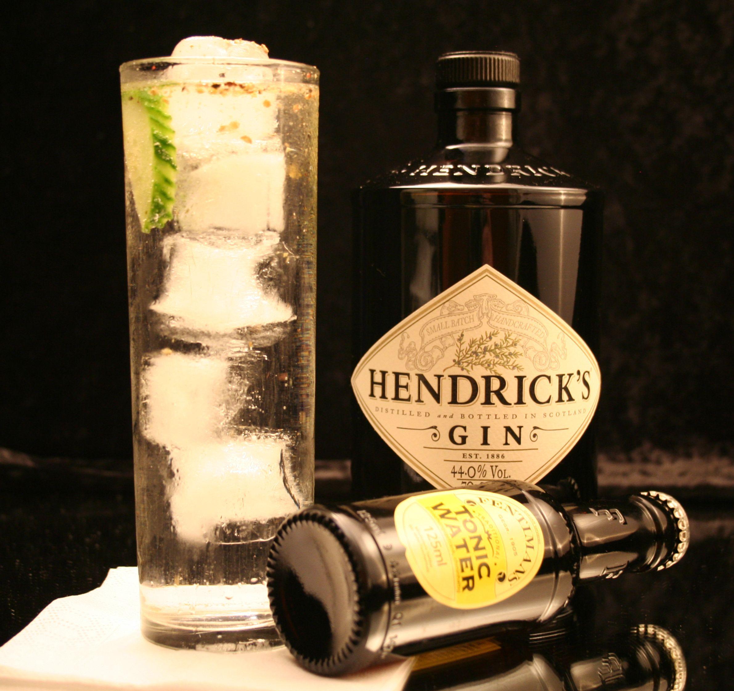 2382x2243 Gin Wallpaper