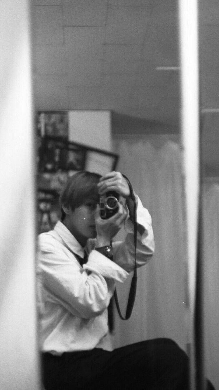 750x1334 Taehyung Black And White Aesthetic Wallpaper