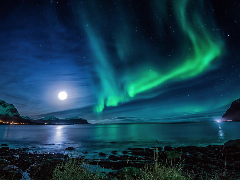 1024x768 Aurora Borealis Moon Night 1024x768 Resolution HD 4k Wallpaper, Image, Background, Photo and Picture