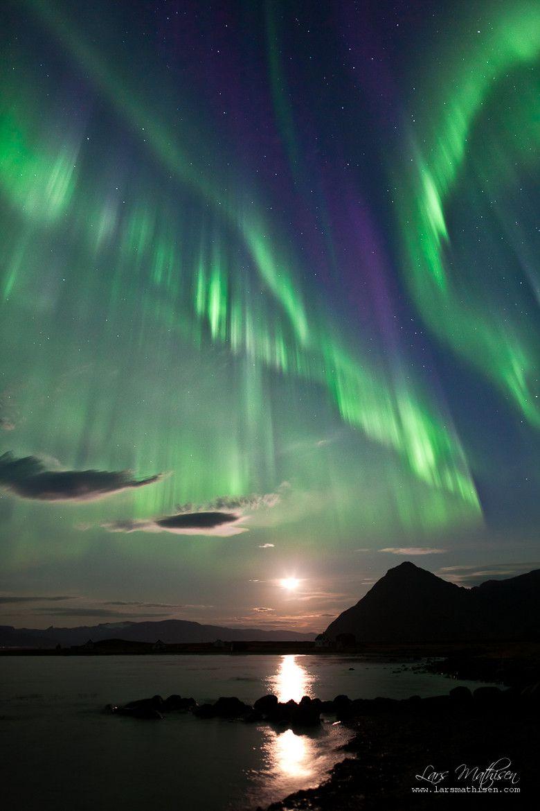 780x1170 Full moon & aurora. Beautiful nature, Aurora borealis northern lights, Aurora