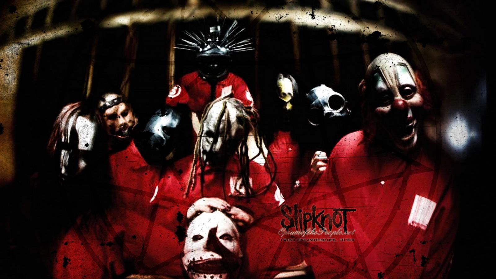 1600x900 Corey Taylor Mick Thomson Jim Root Craig Jones Sid Wilson Shawn Crahan In Red Dress Slipknot HD Music Wallpaper