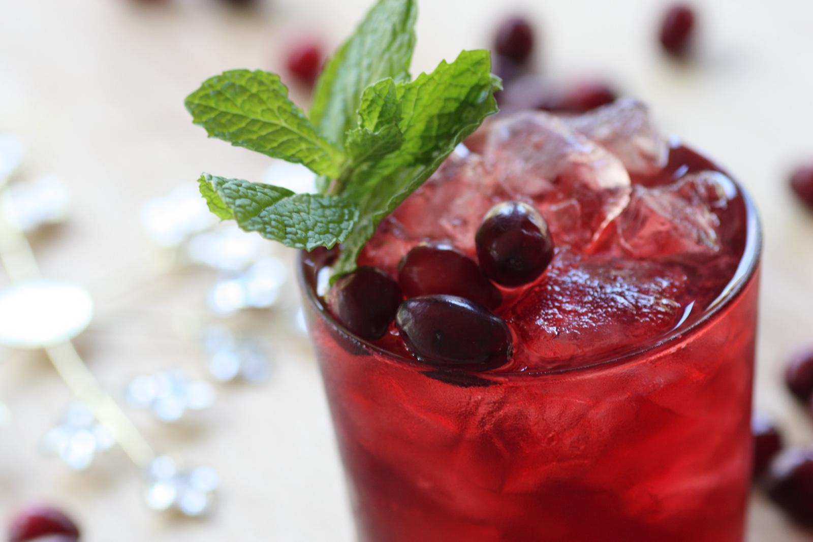 1600x1067 Cranberry Wallpaper