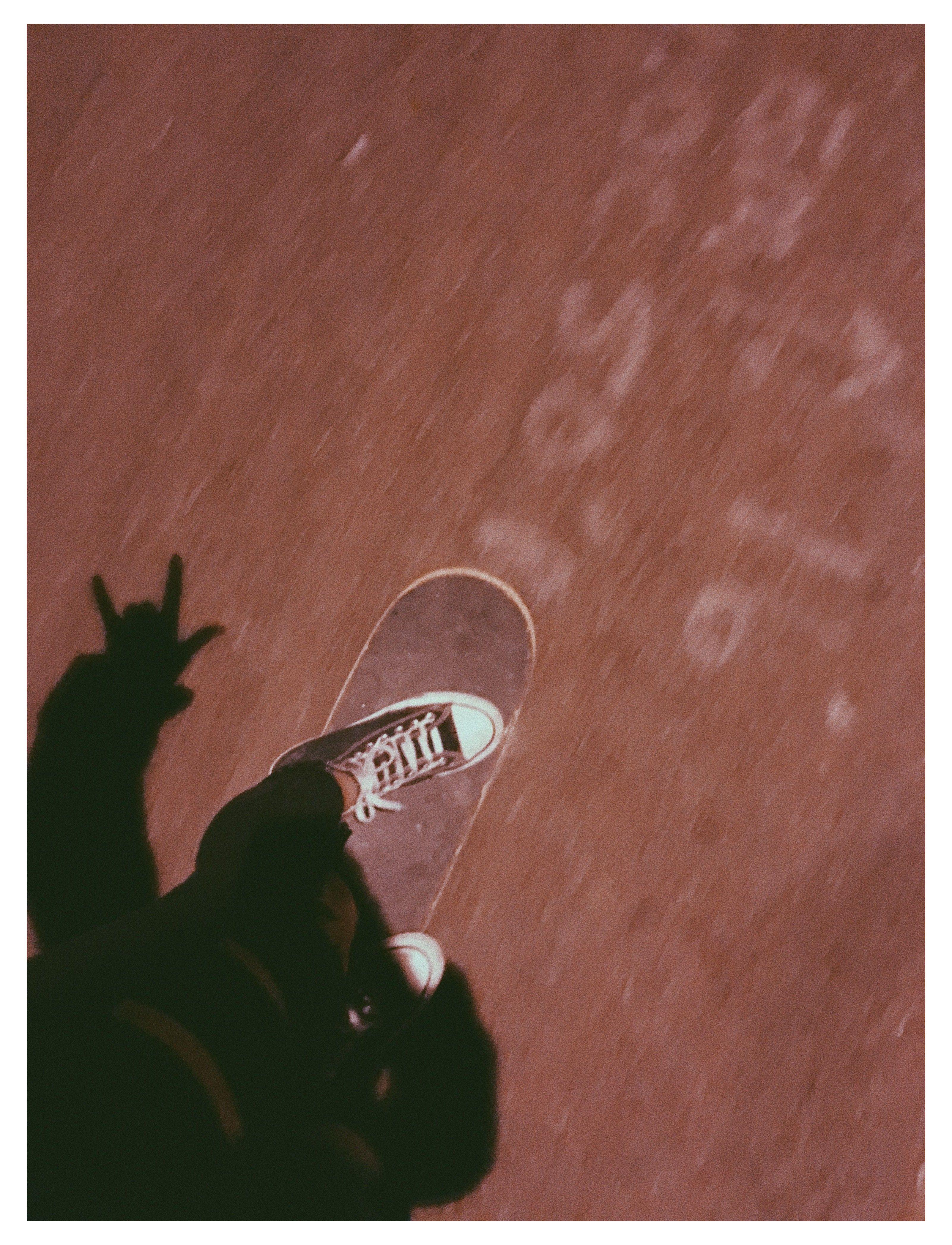 3204x4192 Skater Girl Aesthetic Wallpaper