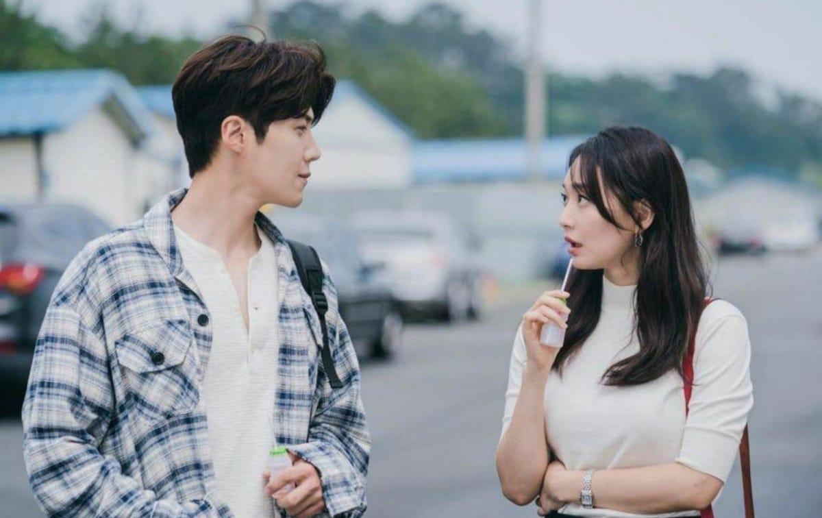 1200x756 Shin Min A Is Helped By Handy Man Kim Seon Ho In 'Hometown Cha Cha Cha'
