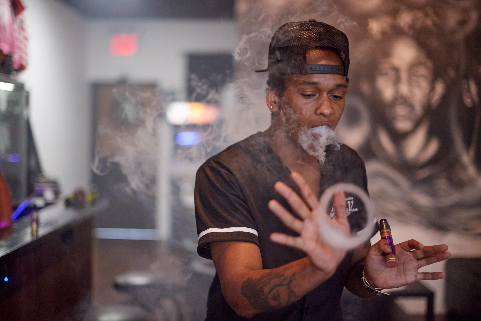 2000x1333 Vape And Crepe: Hands On The Flagship Nikon D5 + SB 5000. B&H Explora