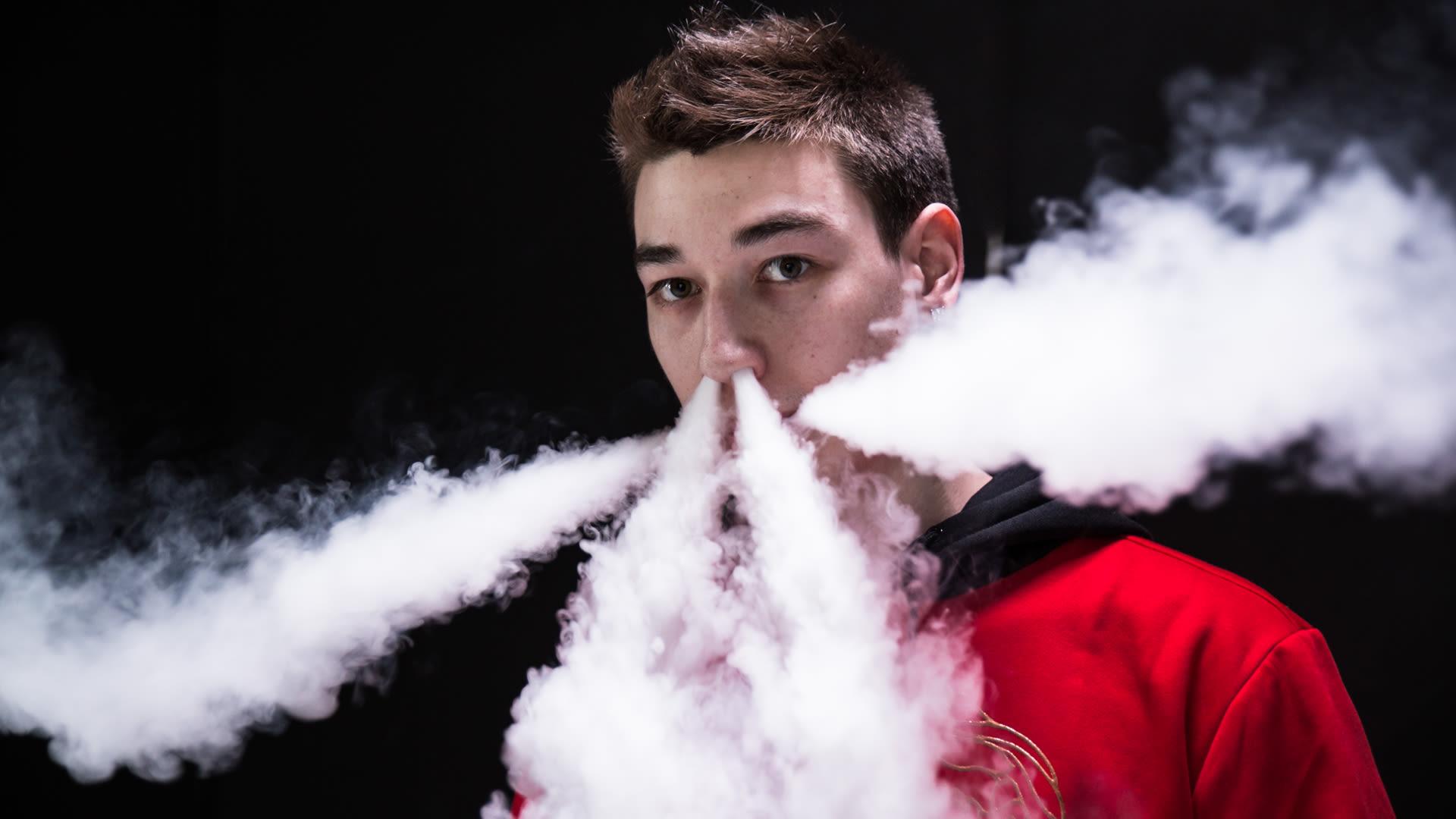 1920x1080 Watch Blowing Smoke with a Vape God