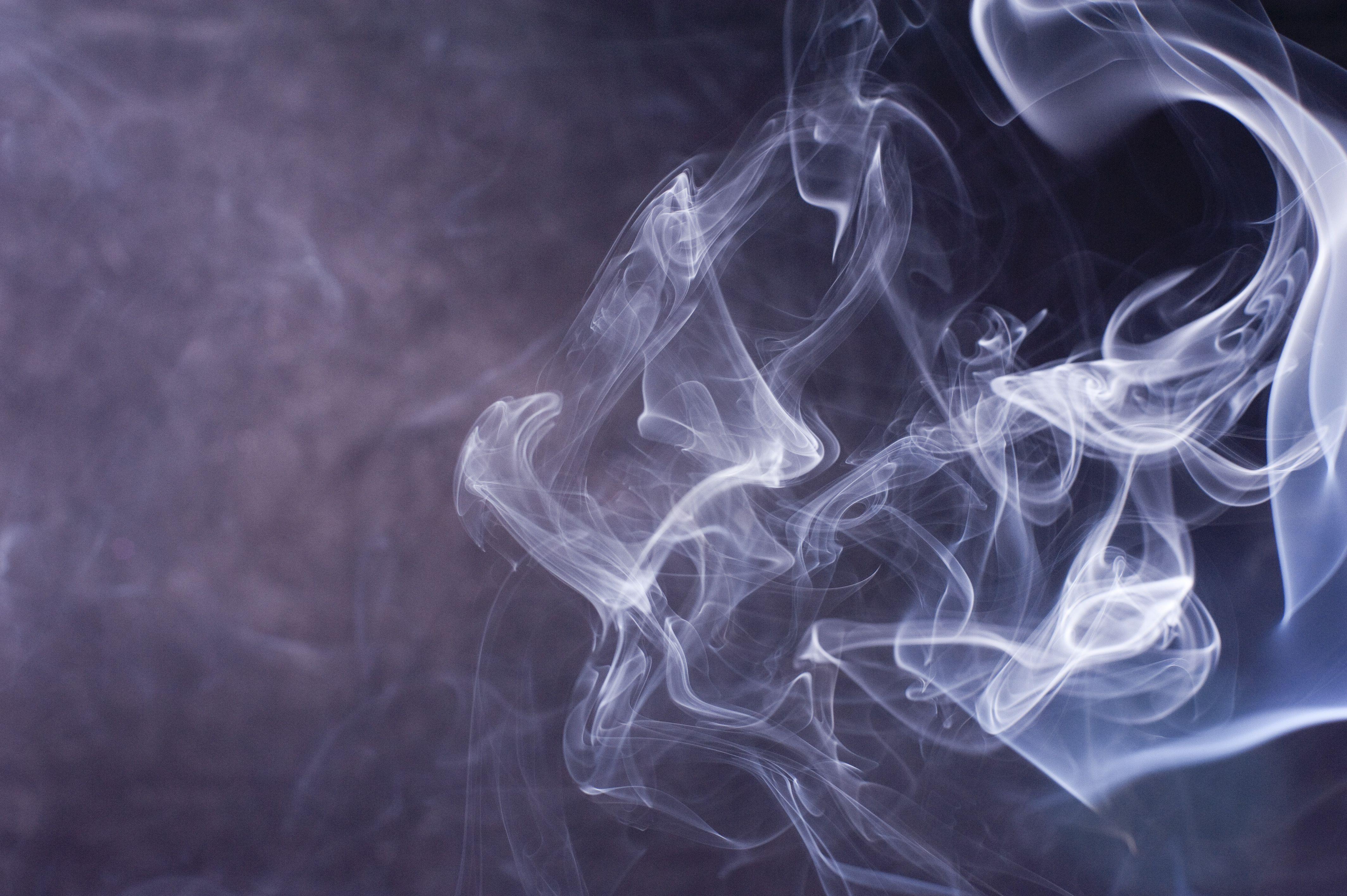 4256x2832 Cool Vaping Wallpaper