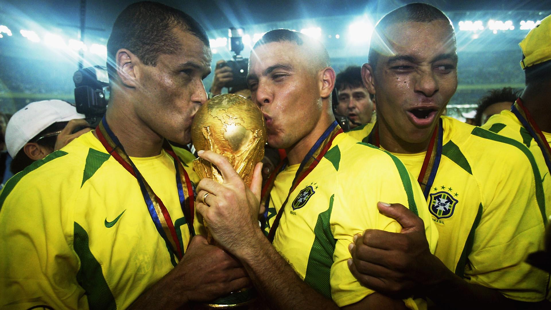1920x1080 What is Ronaldo's net worth and how much does the former Brazil star earn?