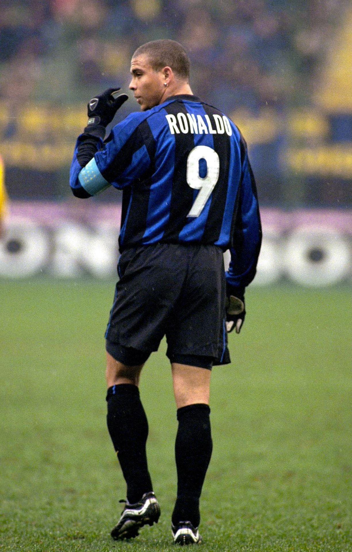 1225x1920 Ronaldo inter milan. Ronaldo inter, Ronaldo, Football marketing