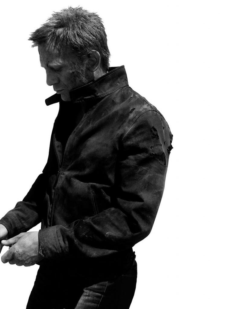 768x1024 Daniel Craig As James Bond Desktop Pc And Mac Wallpaper HD Wallpaper
