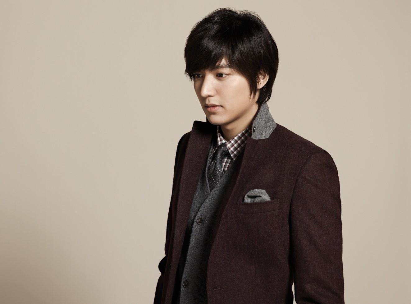 1323x978 lee minho wallpaper