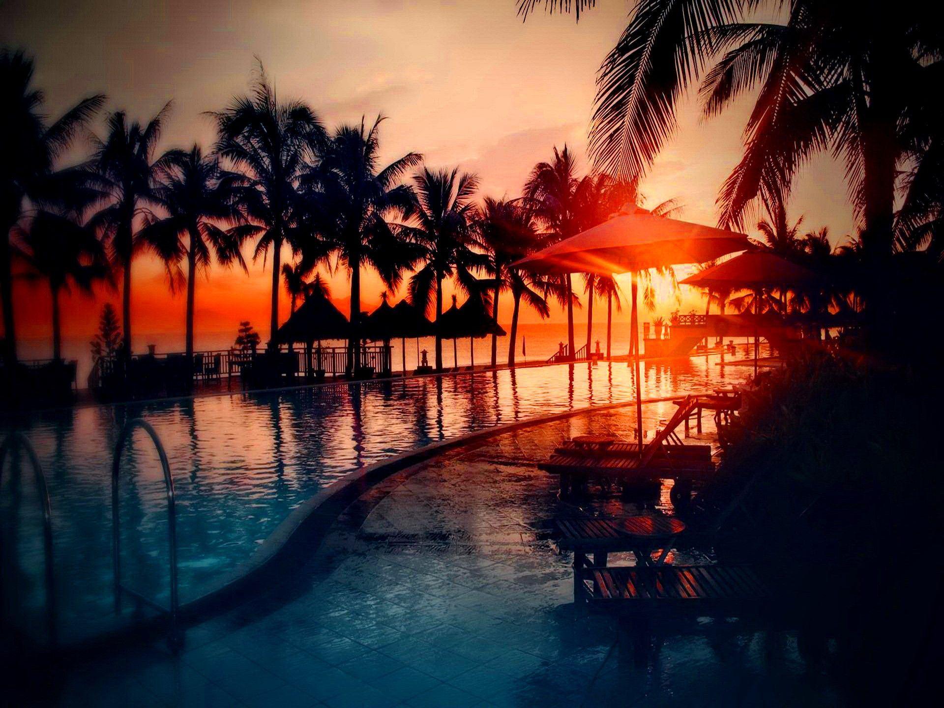 1920x1440 Tropical Sunset Wallpaper