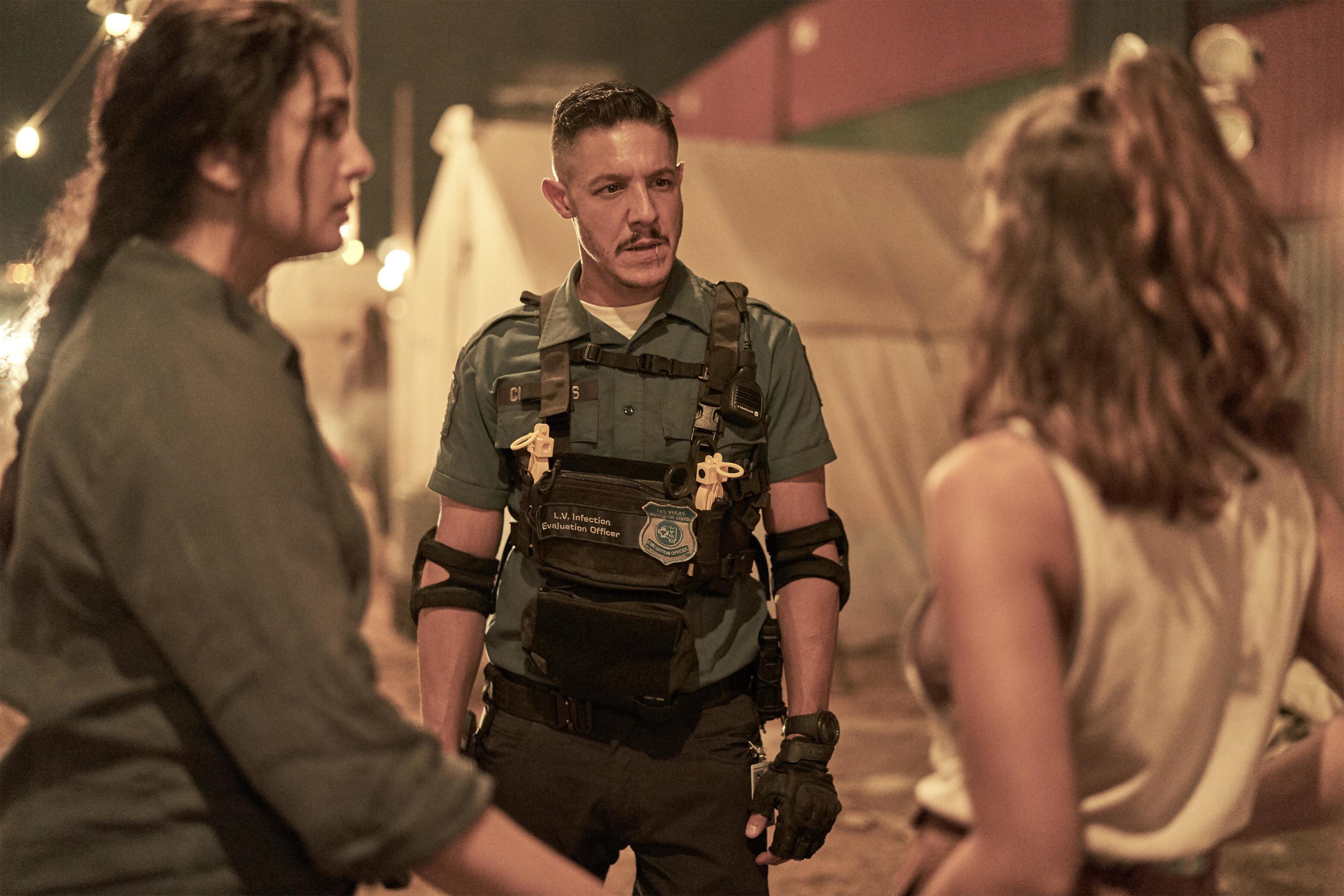3000x2000 Theo Rossi as Burt Cummings in the Movie Army of the Dead HD Wallpaper