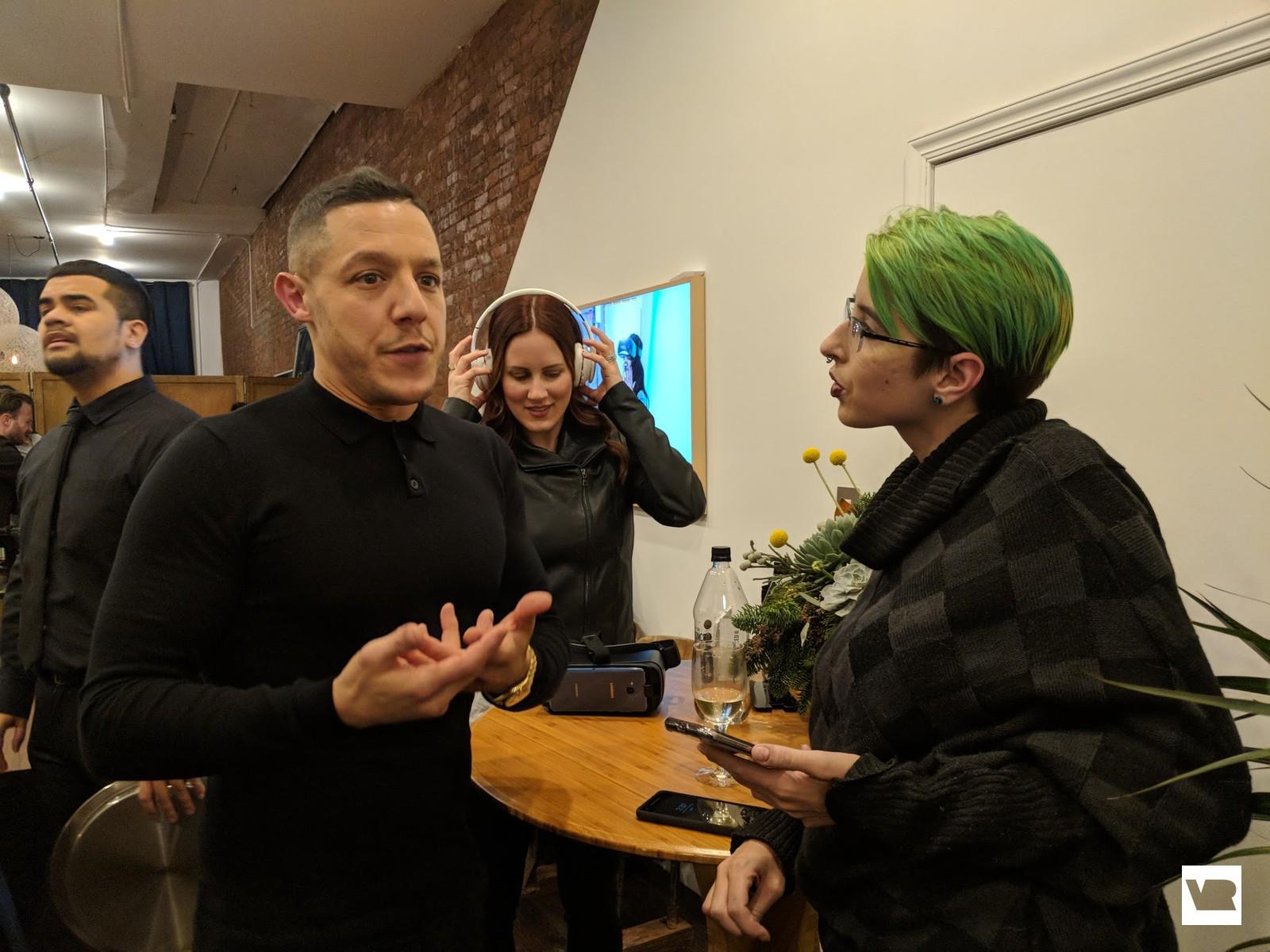 1600x1200 Actor Theo Rossi shares his thoughts on VR!