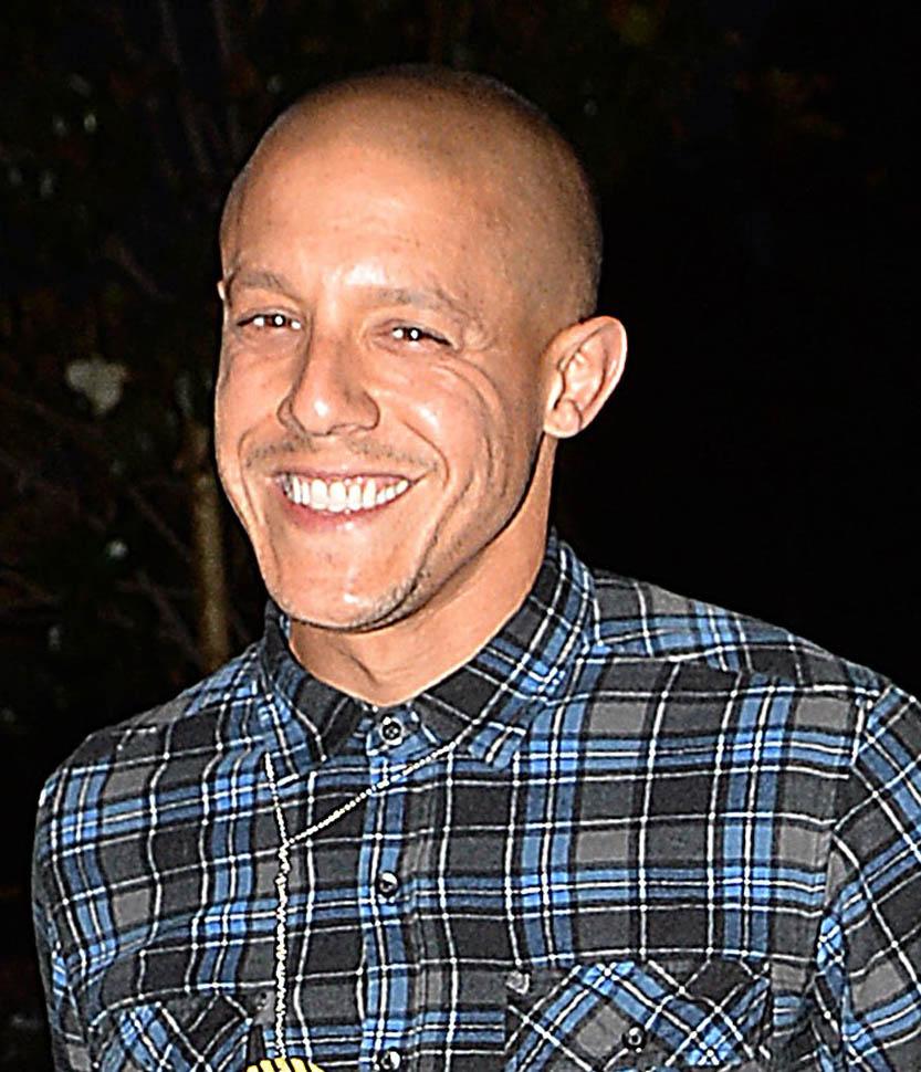 833x970 Picture of Theo Rossi Of Celebrities