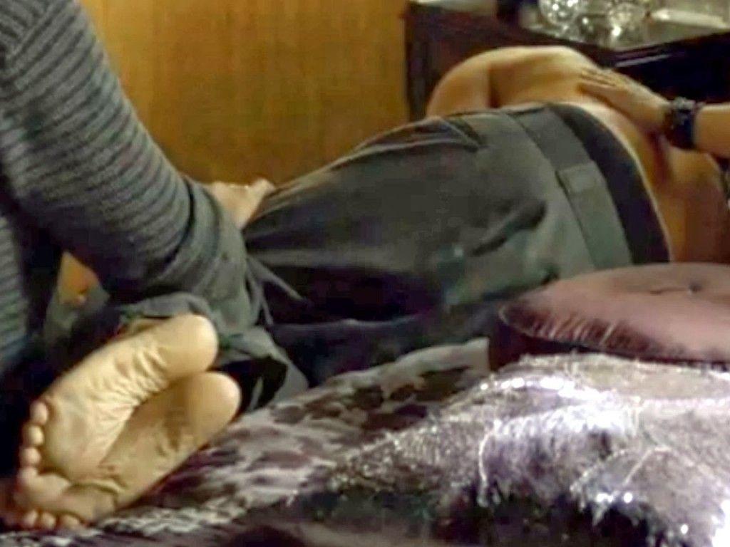 1024x768 Theo Rossi's Feet << wikiFeet Men
