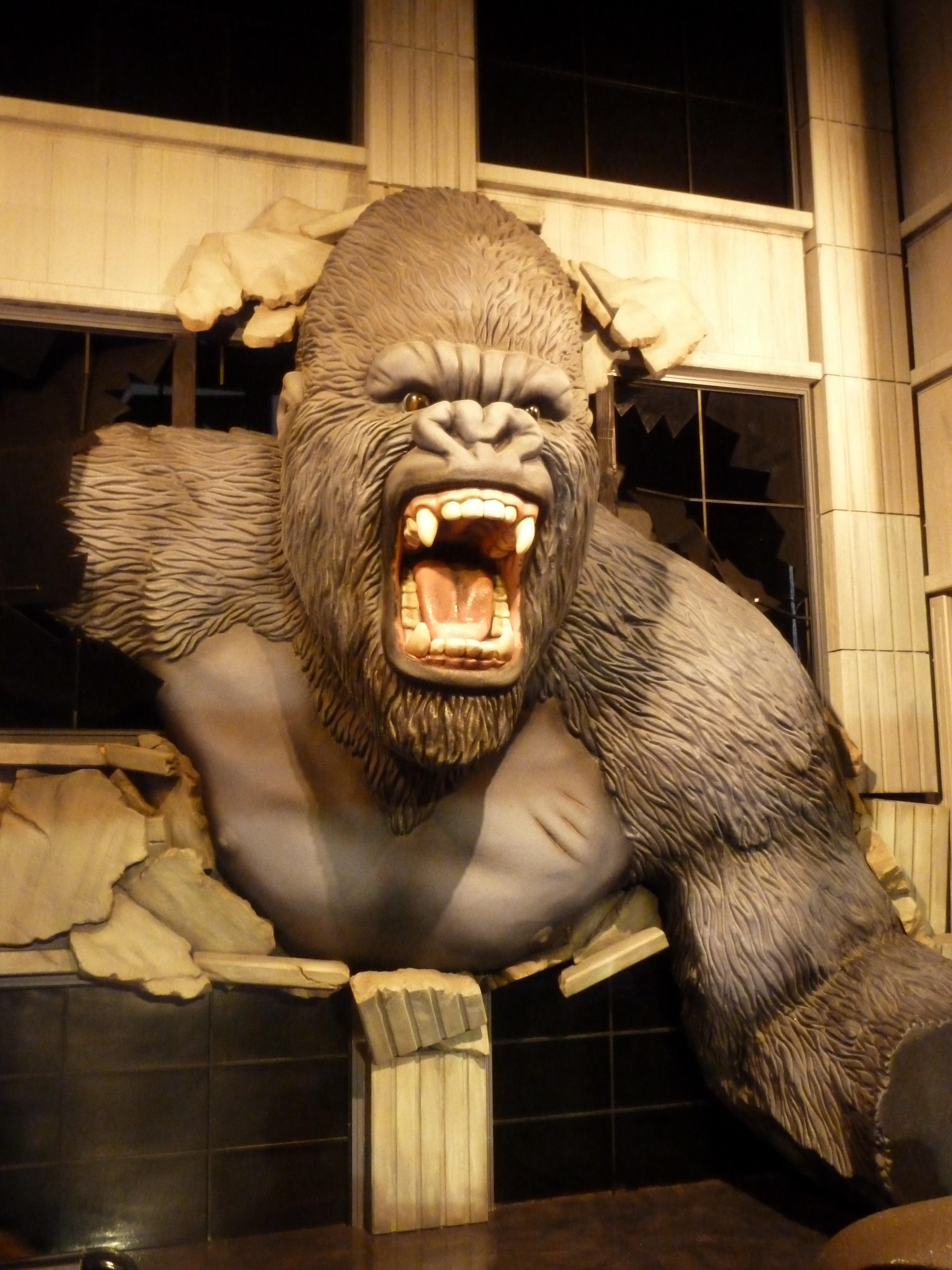 3240x4320 King Kong 3D Art HD Wallpaper