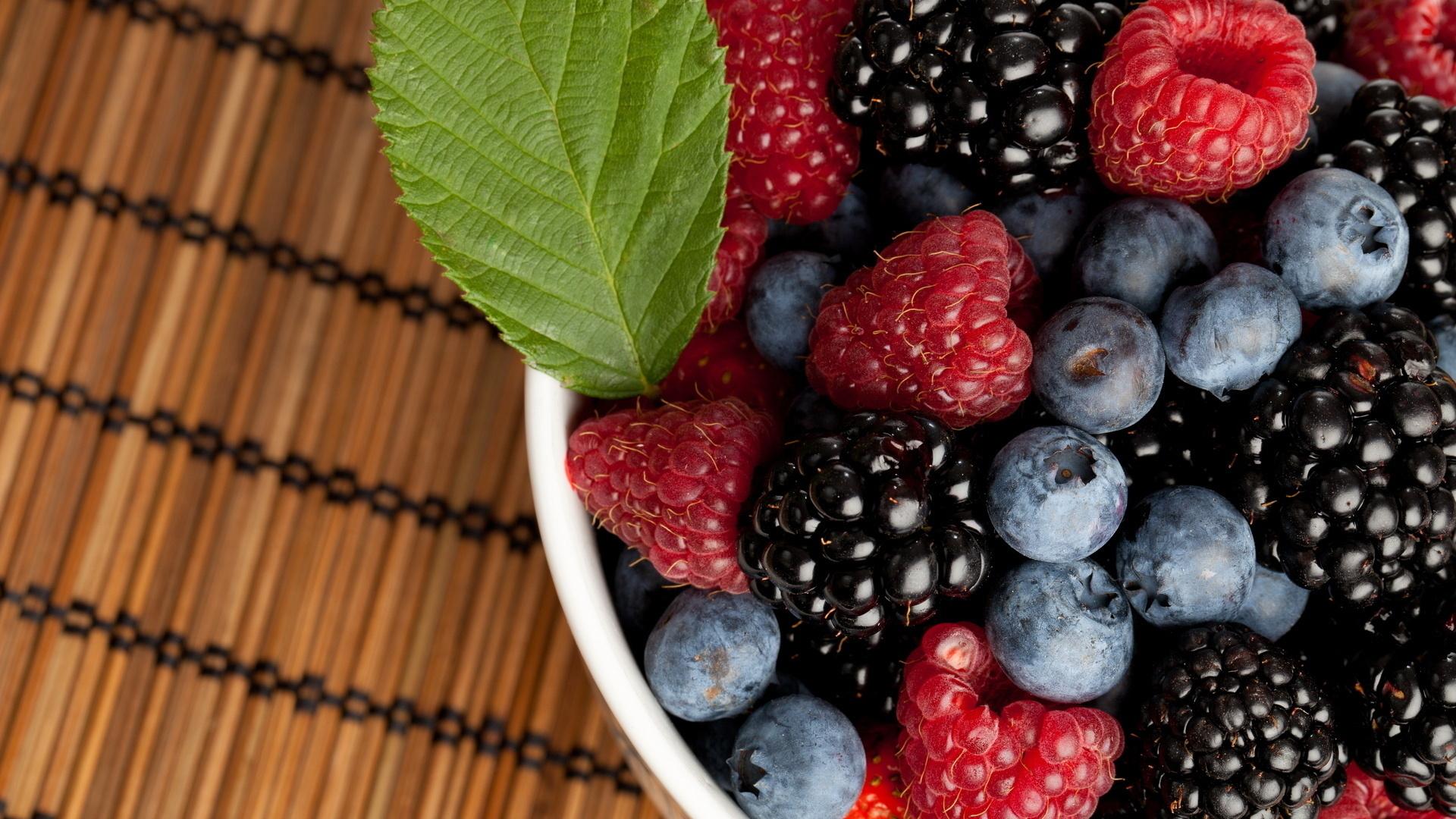 1920x1080 Wallpaper. Dessert. photo. picture. berries, raspberry, BlackBerry, blueberries