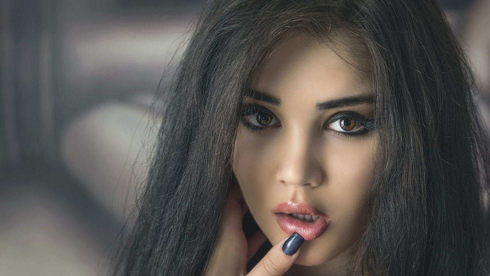 1600x900 #Malena Fendi, #women, #model, wallpaper. Mocah HD Wallpaper