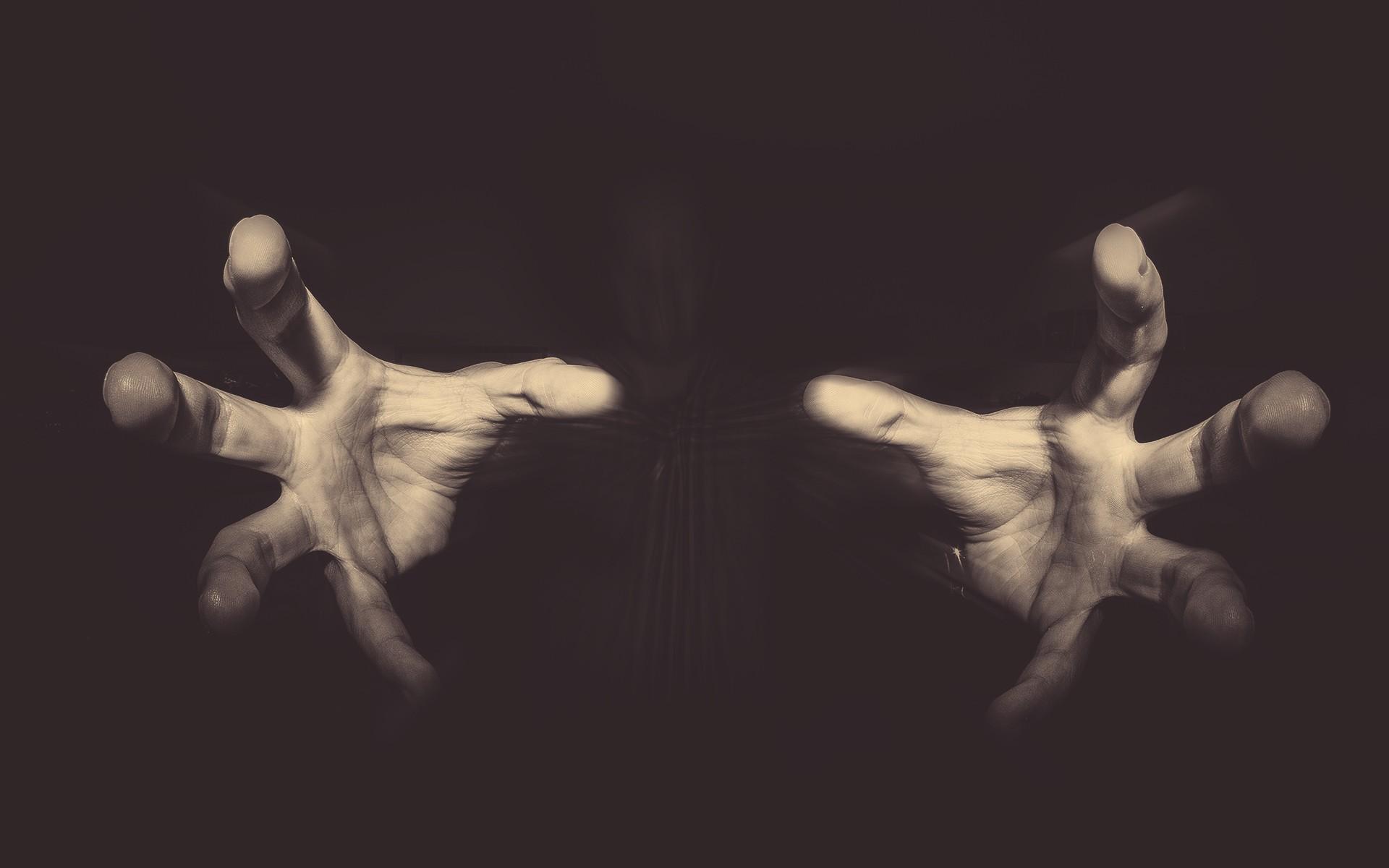 1920x1200 Dark dreams horror evil scary spooky creepy hands situation mood halloween manipulation people wallpaperx1200