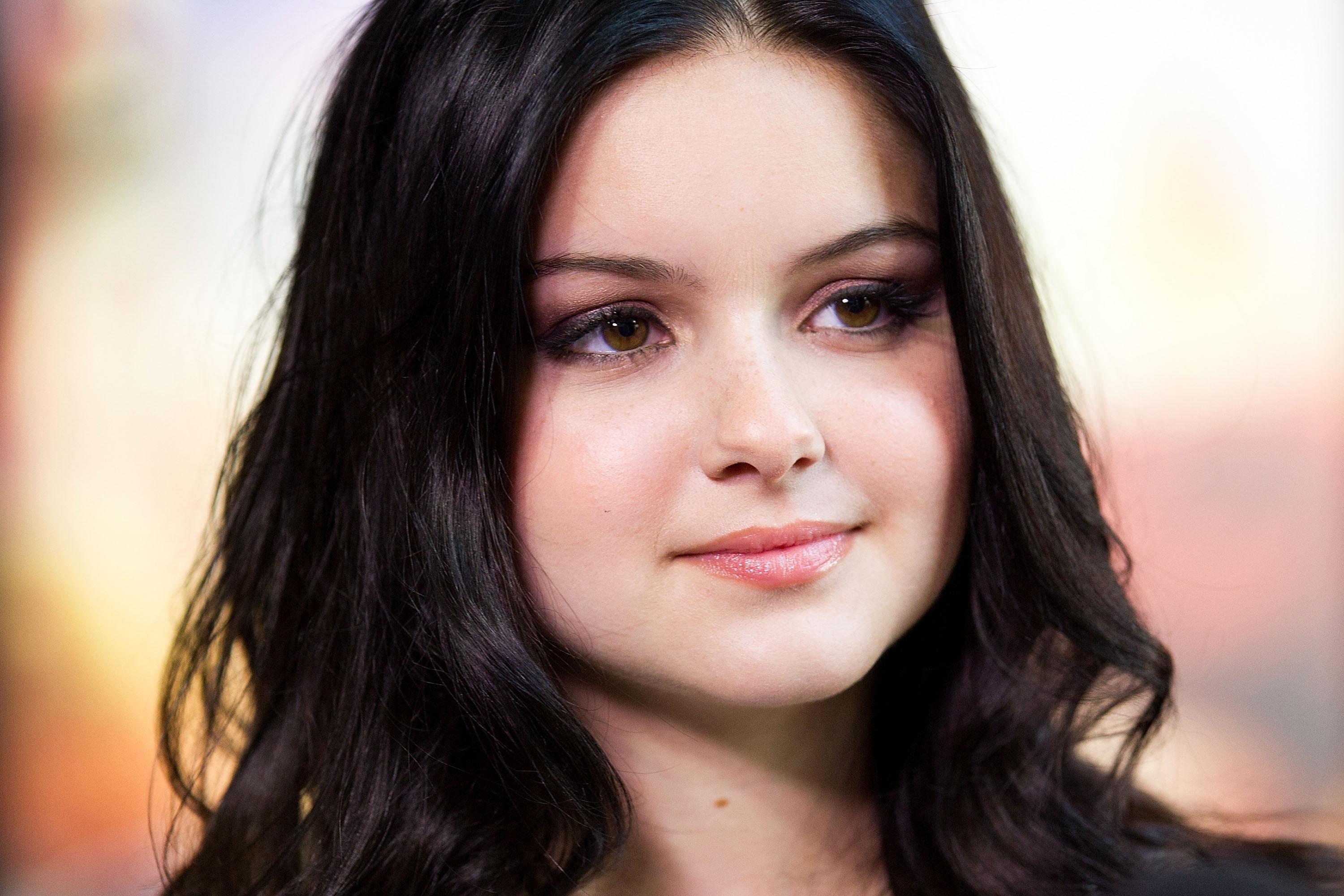 3000x2001 Lovely Ariel Winter Face Background Download HD Laptop Free Photo