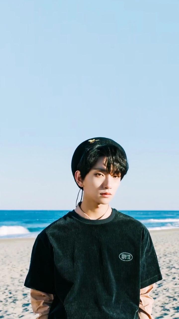 719x1280 seventeen