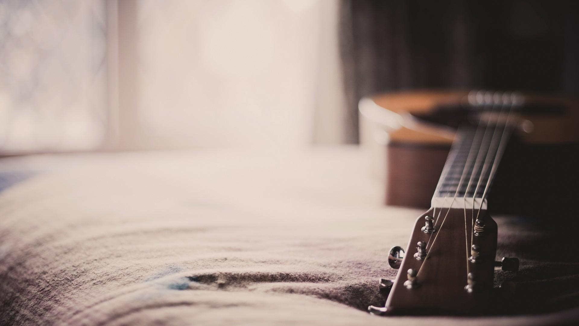 1920x1080 Guitar on Bed desktop PC and Mac wallpaper