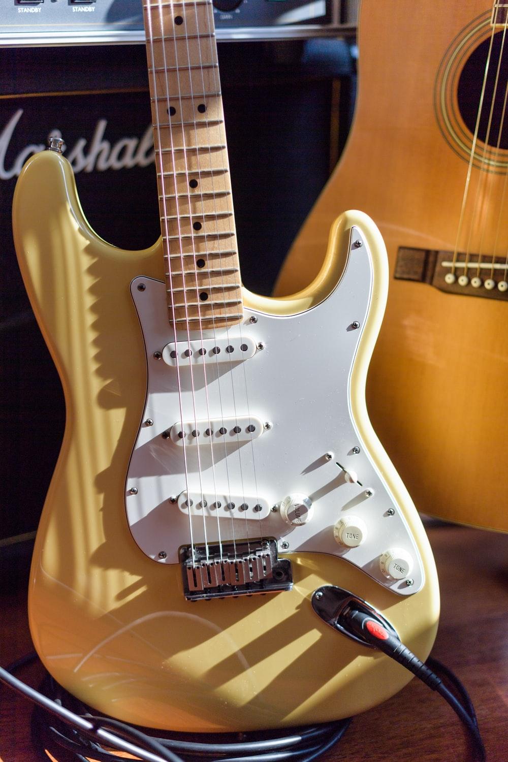 1000x1500 Vintage Guitar Picture. Download Free Image