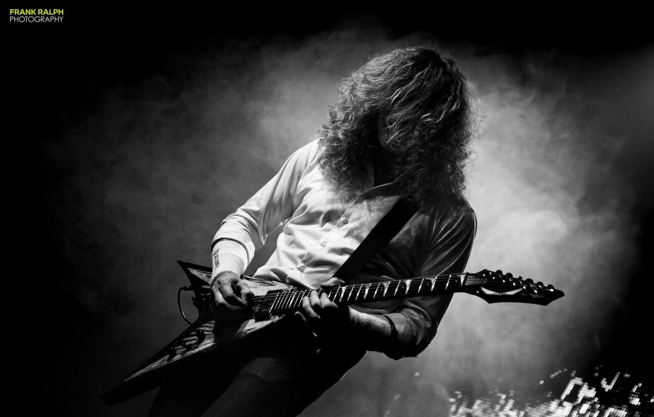 1332x850 Wallpaper scene, guitar, concert, metal, guitar, shirt, rock, long hair, hair, heavy metal, megadeth, dave mustaine image for desktop, section музыка