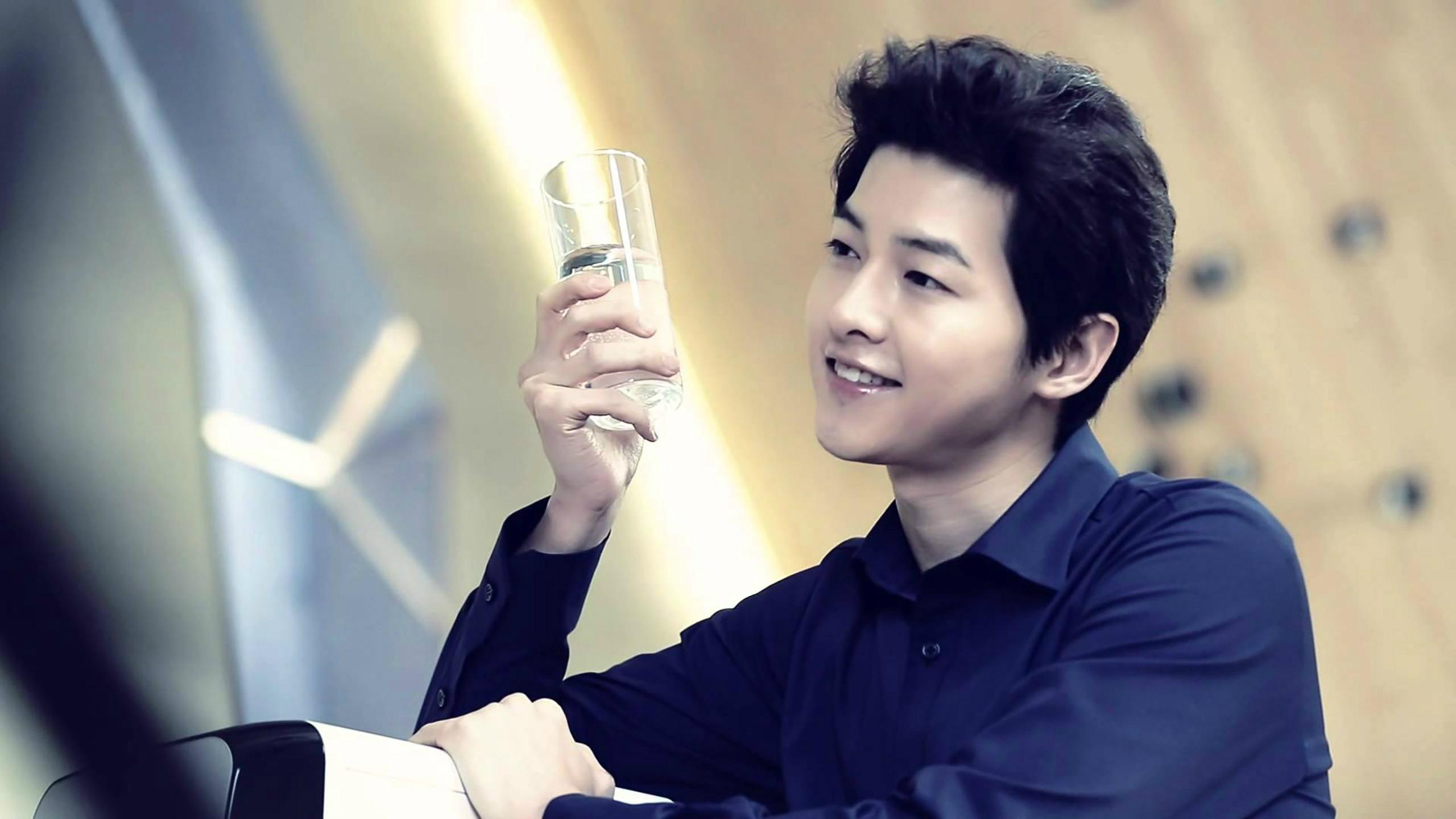 2560x1440 Song Joong Ki For Desktop