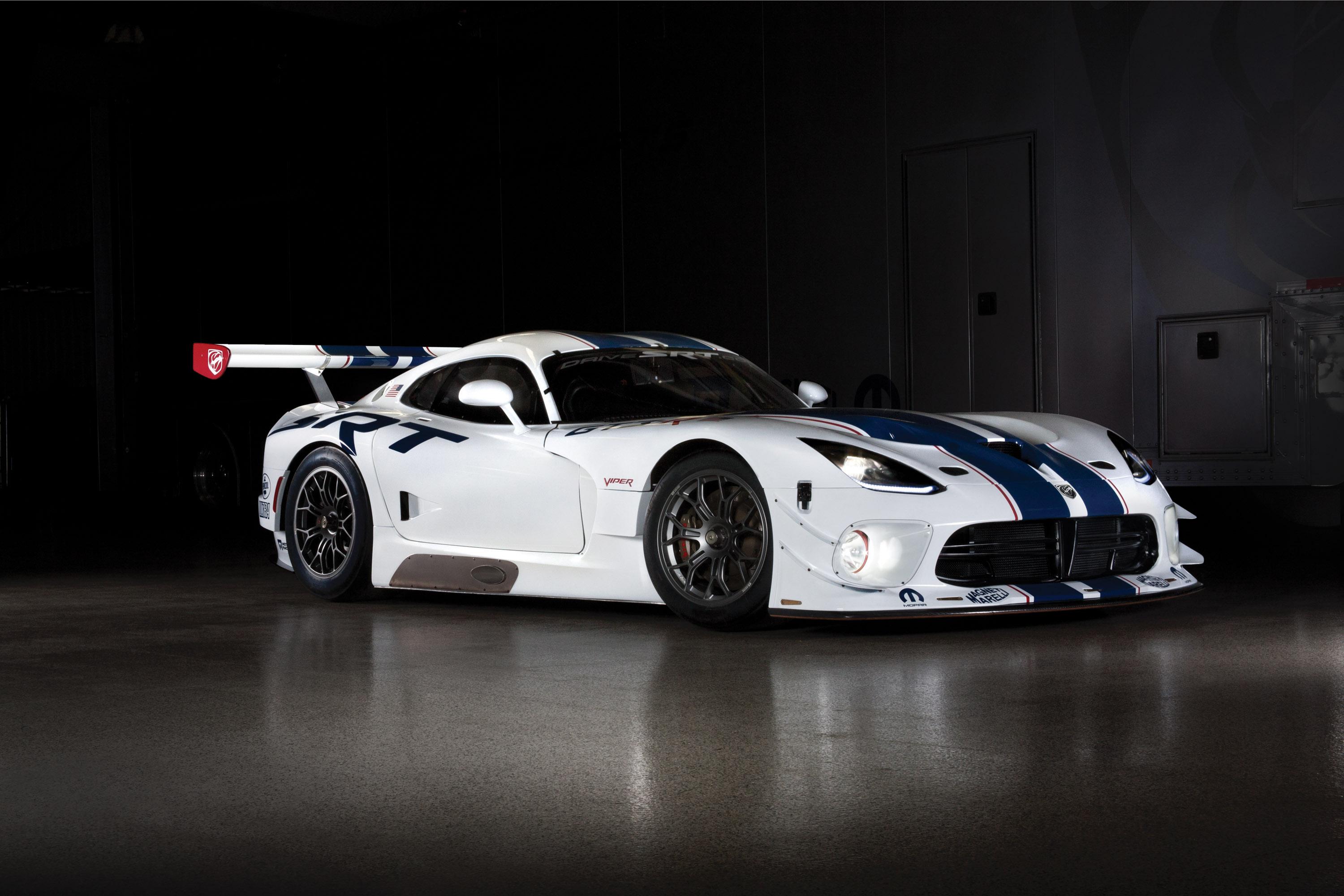 3000x2000 Amazing Dodge Viper Wallpaper