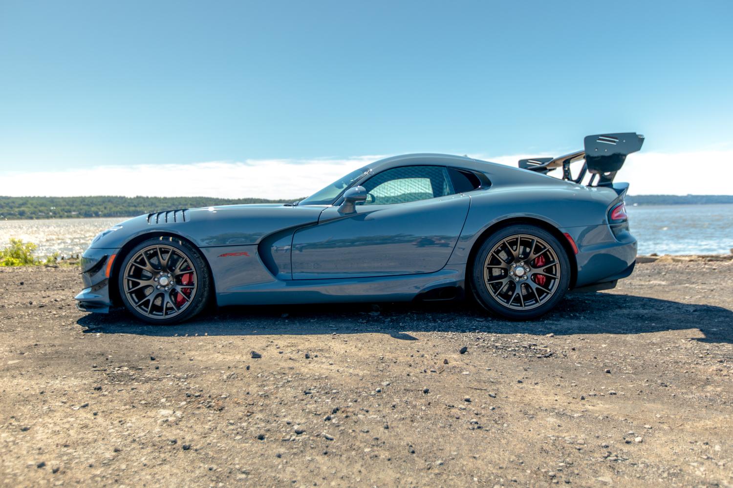 Dodge Viper С„РёРѕР»РµС‚РѕРІС‹Р№