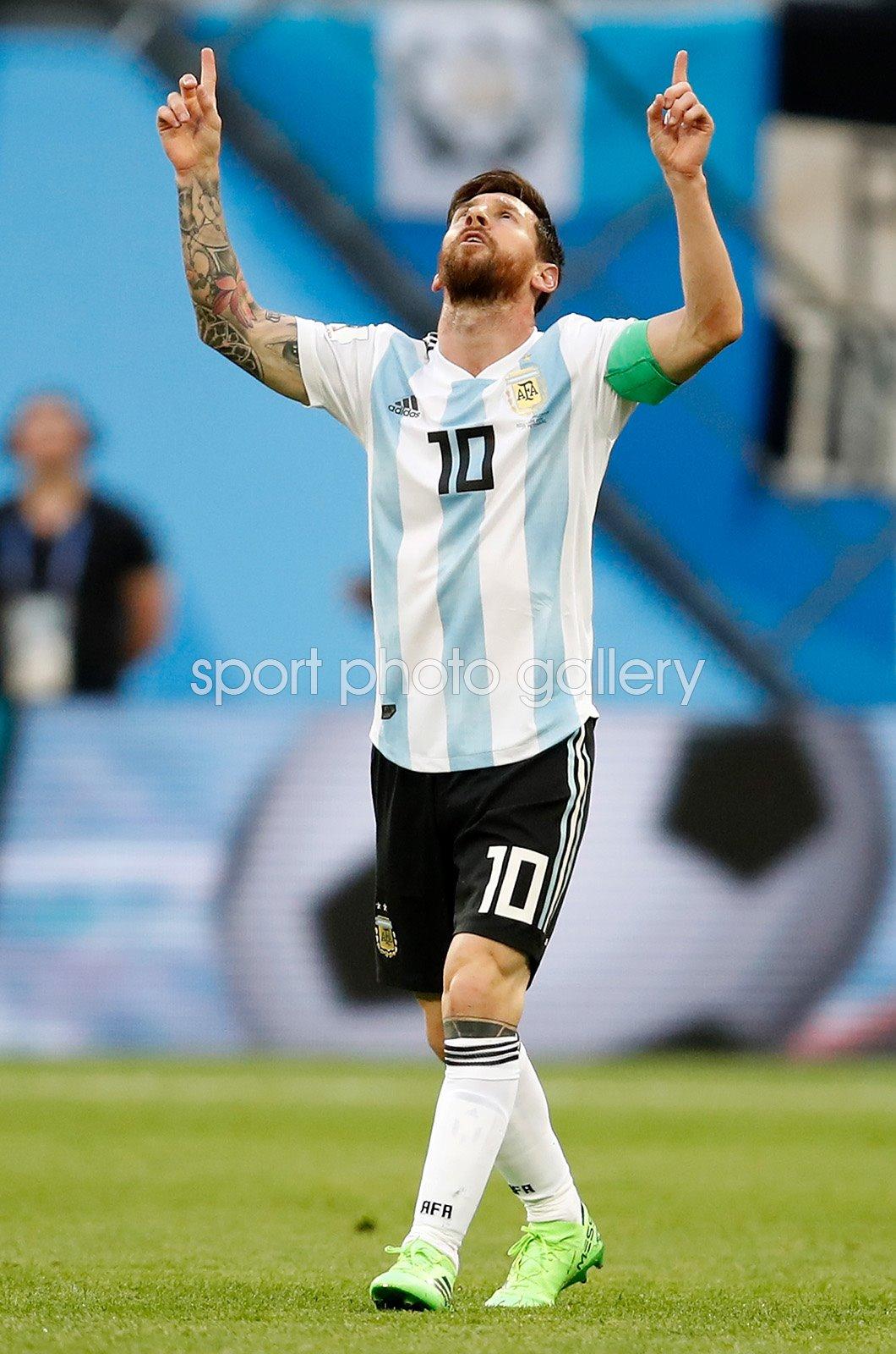 1060x1600 Lionel Messi Argentina Celebrates V Nigeria World Cup Messi 2018 Argentina HD Wallpaper