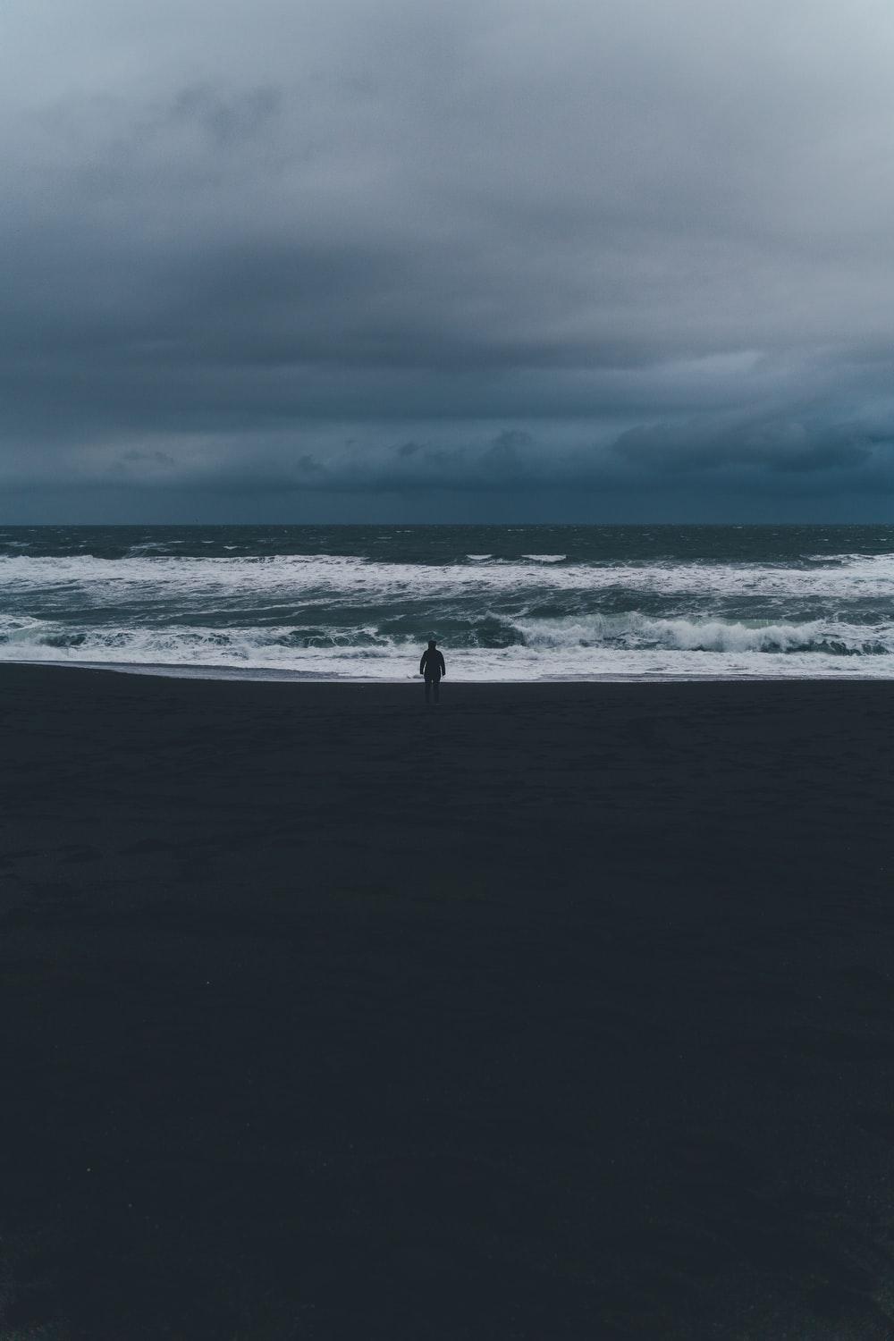 1000x1500 Stormy Beach Picture. Download Free Image