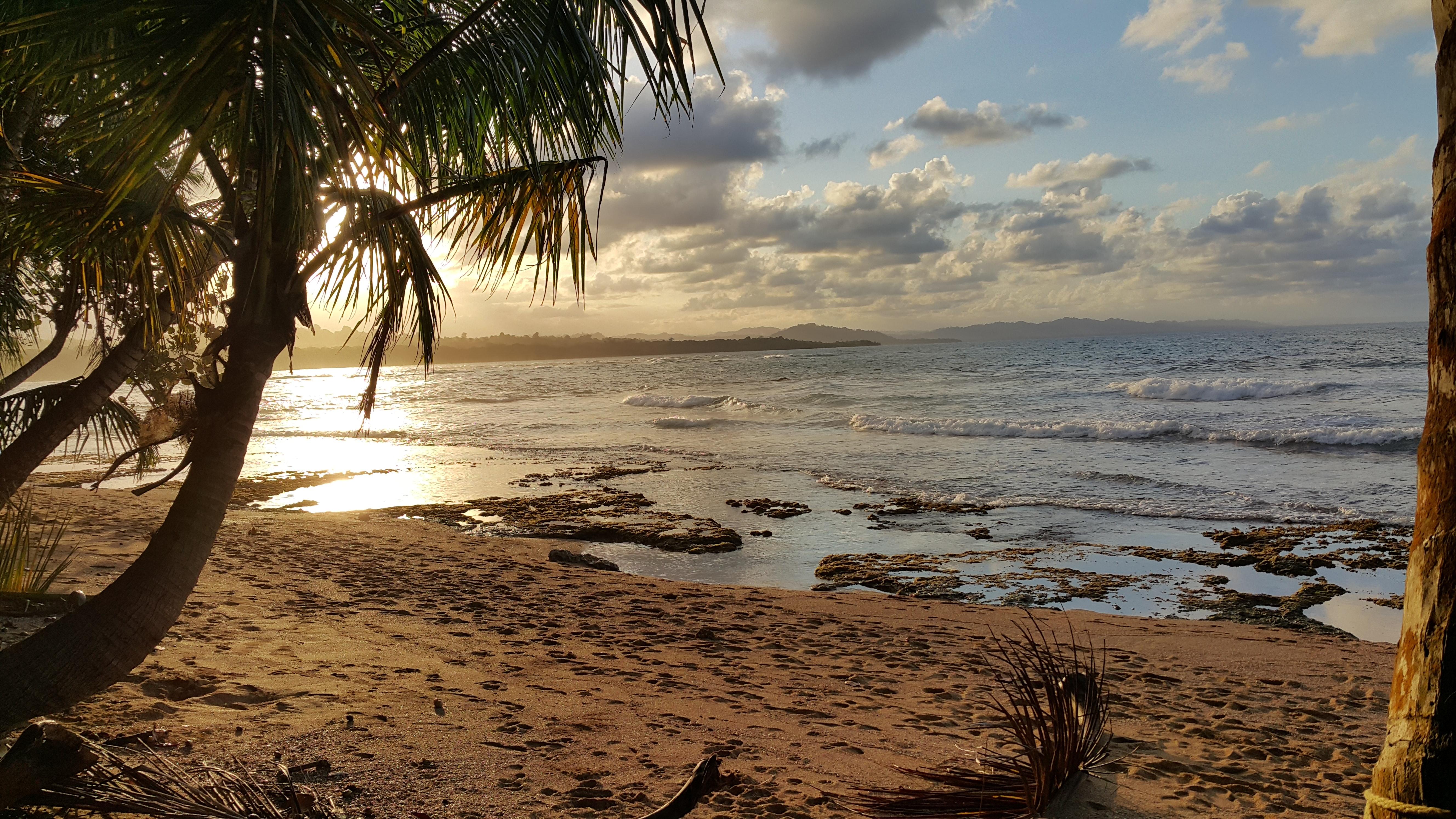 5312x2988 Landscape Photo of Beach Under Partly Cloudy Skies · Free