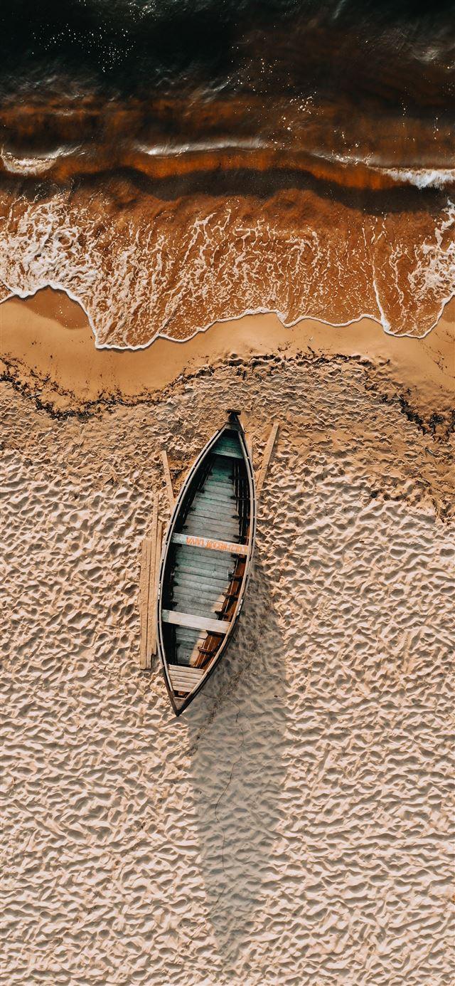 640x1385 Best Brown iPhone 11 HD Wallpaper
