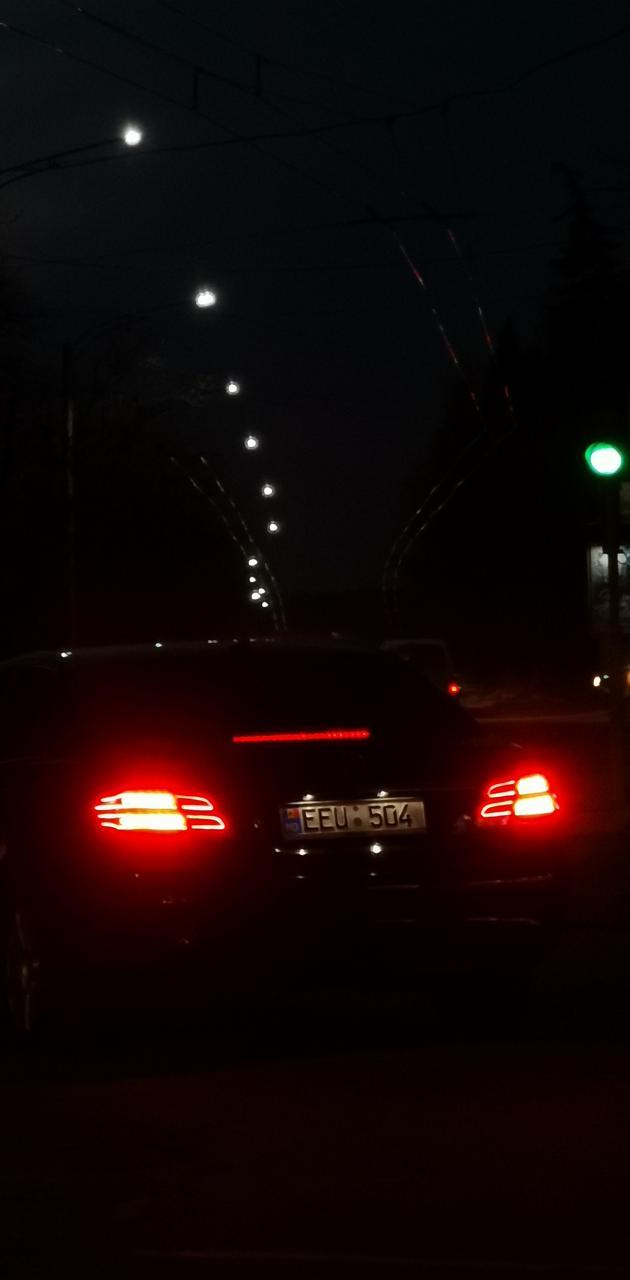 630x1280 Mercedes night light wallpaper