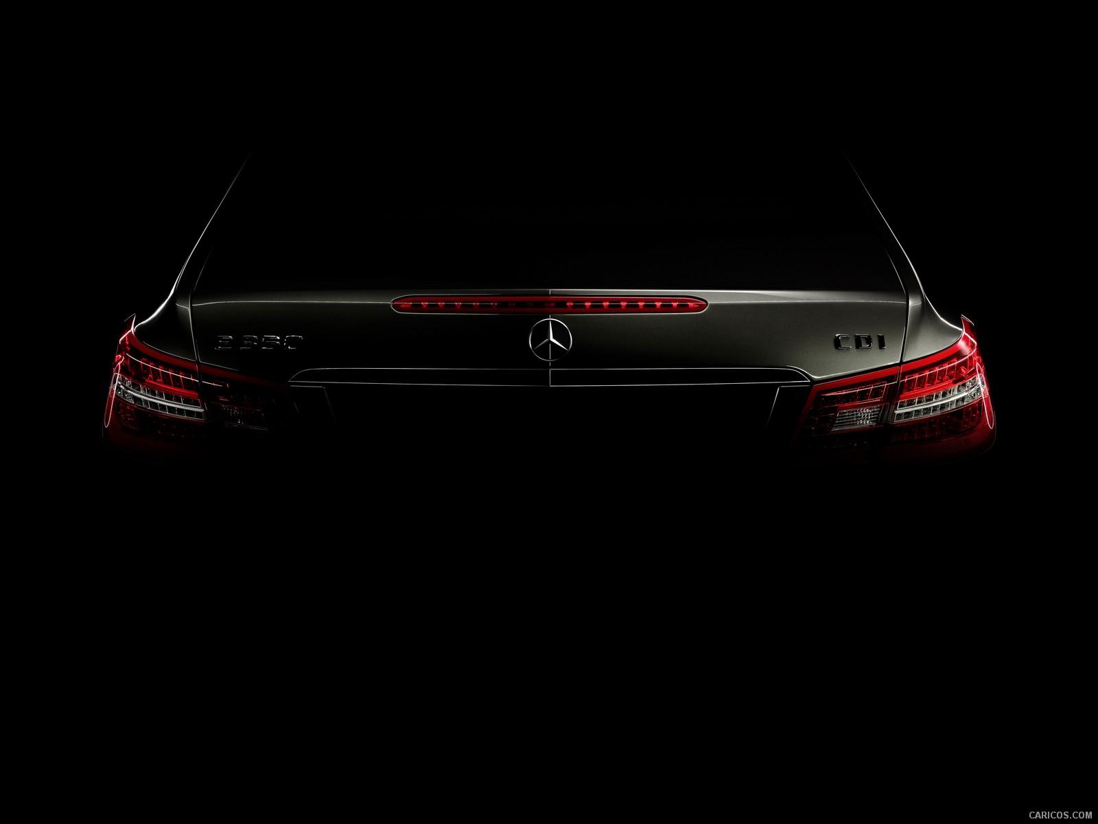 1600x1200 Mercedes Benz E Class Coupe Lights