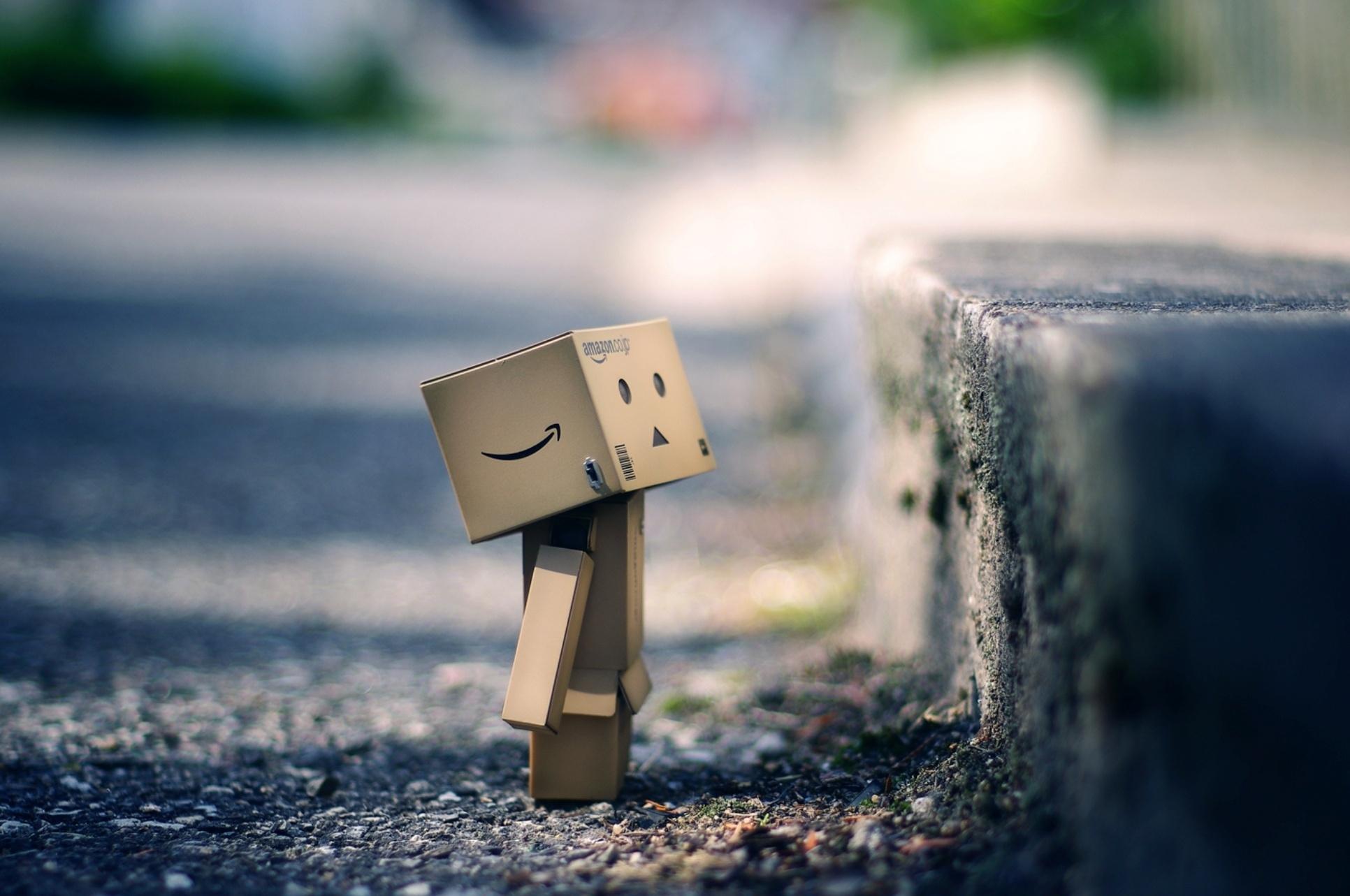 1932x1283 Download wallpaper 1932x1283 danboard, cardboard robot, box, pavement, asphalt HD background