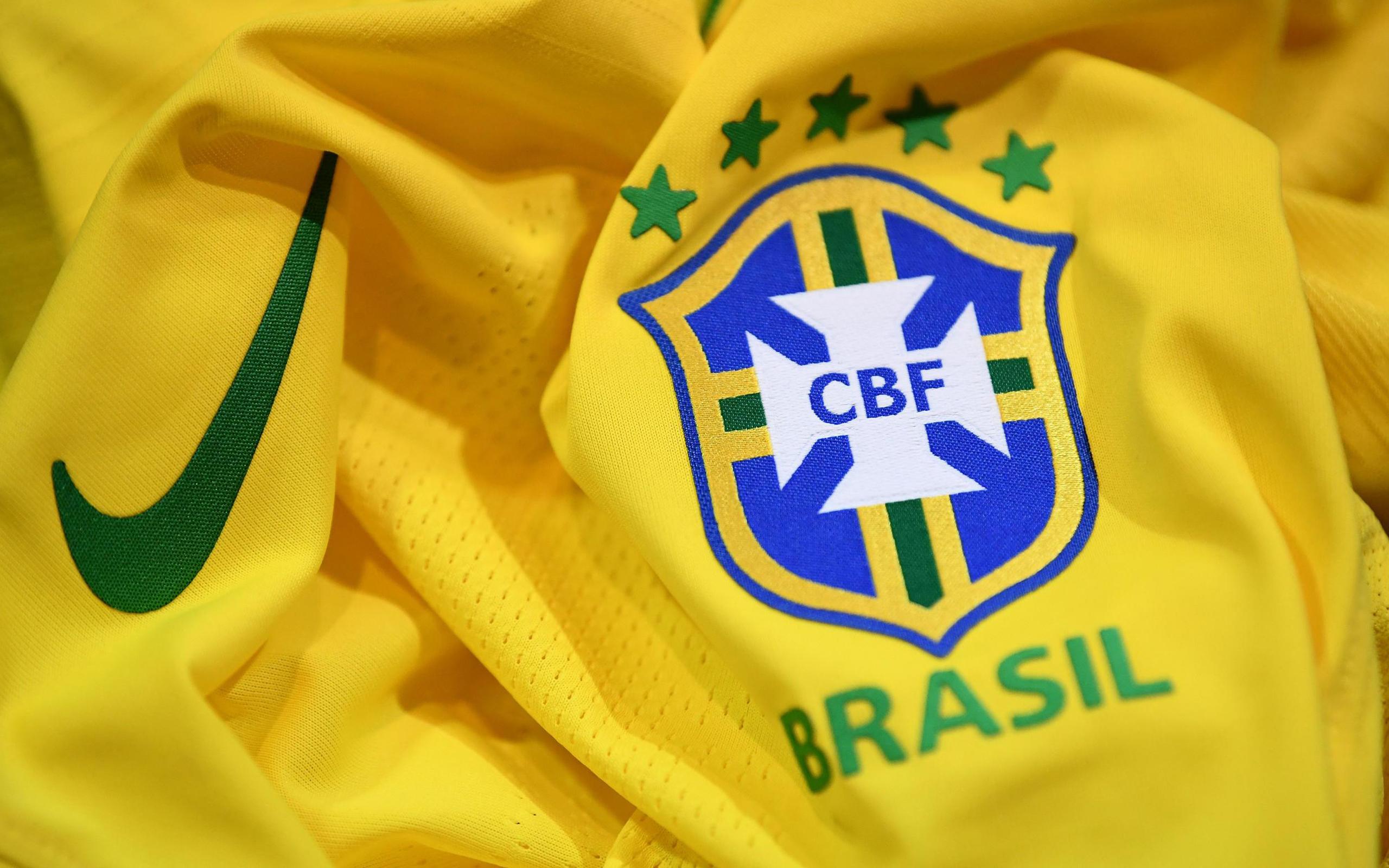 2560x1600 Brazil Soccer Wallpaper