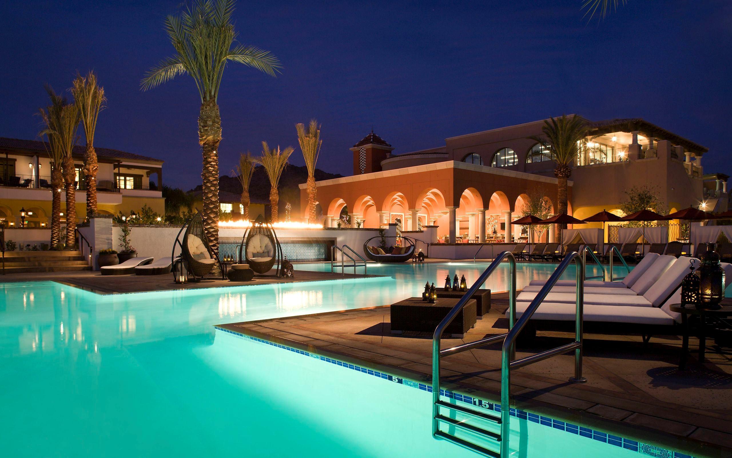 2560x1600 Beautiful Big House With Swiming Pool Wallpaper