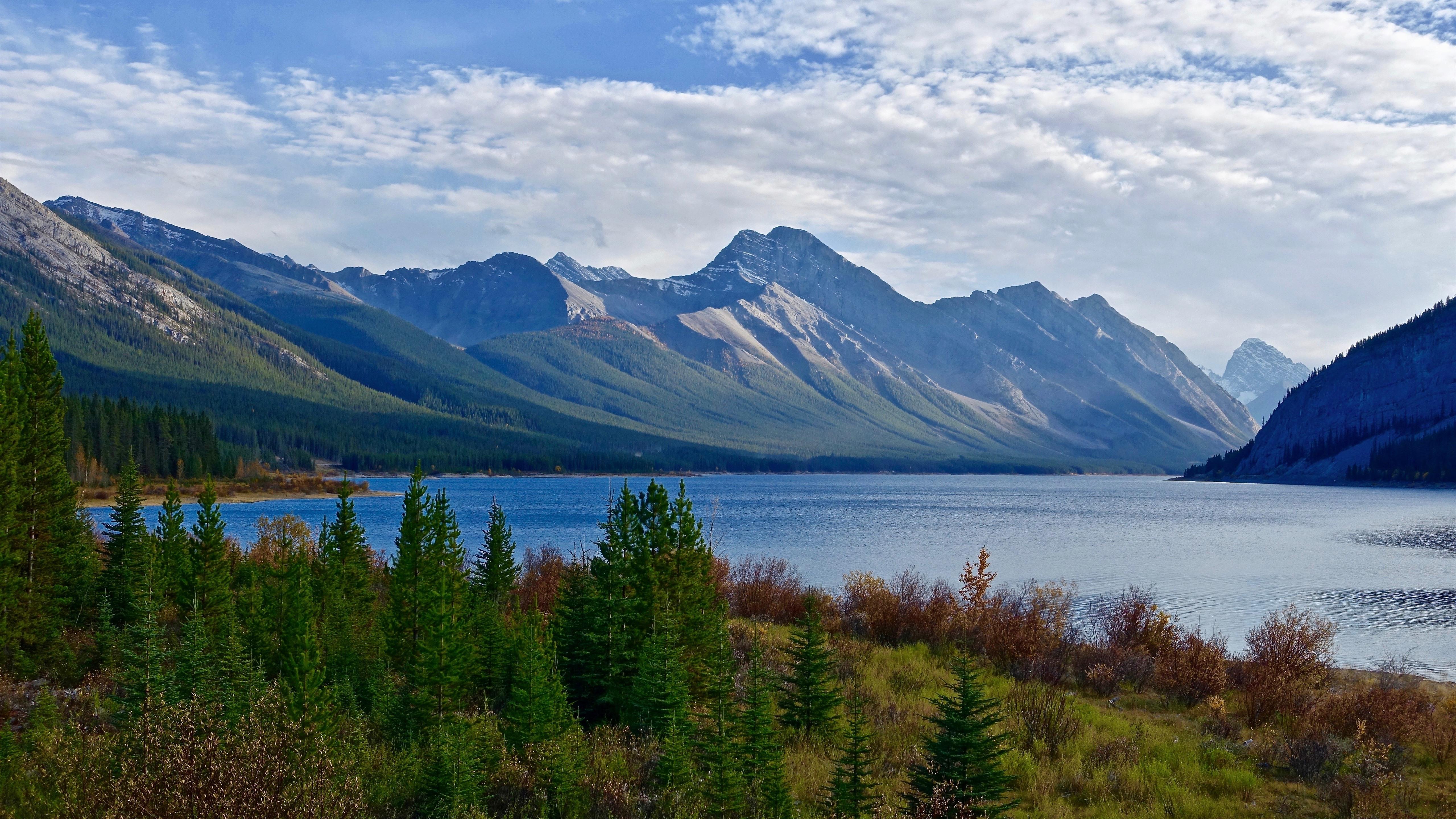 5120x2880 Wallpaper Mountains, lake, trees, clouds, nature landscape 5120x2880 UHD 5K Picture, Image