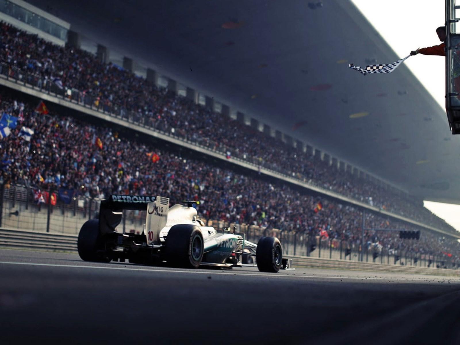 1600x1200 Wallpaper Race Car Formula One F1 Race Track Checkered • Wallpaper For You HD Wallpaper For Desktop & Mobile