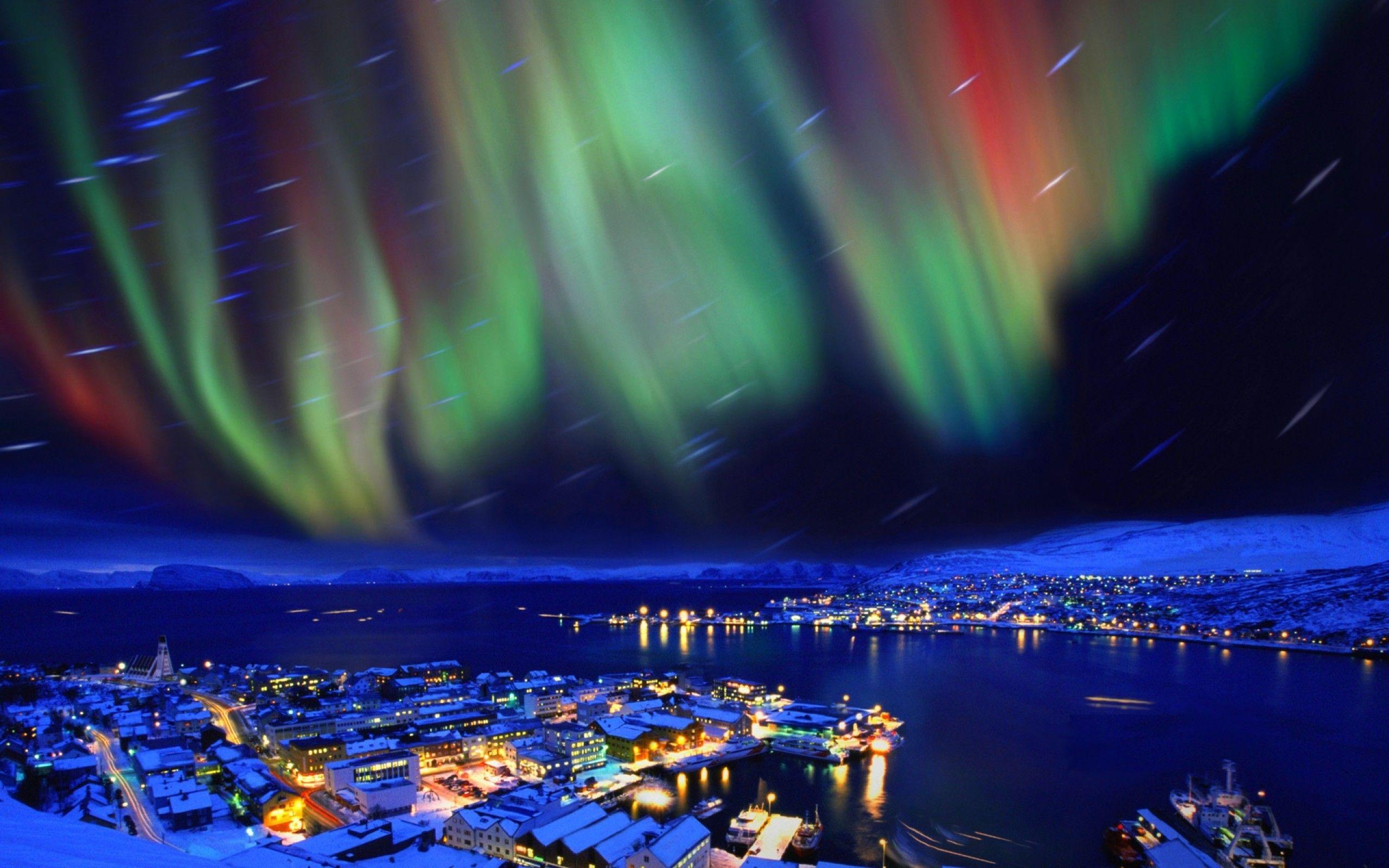 2560x1600 Northern Lights Wallpaper