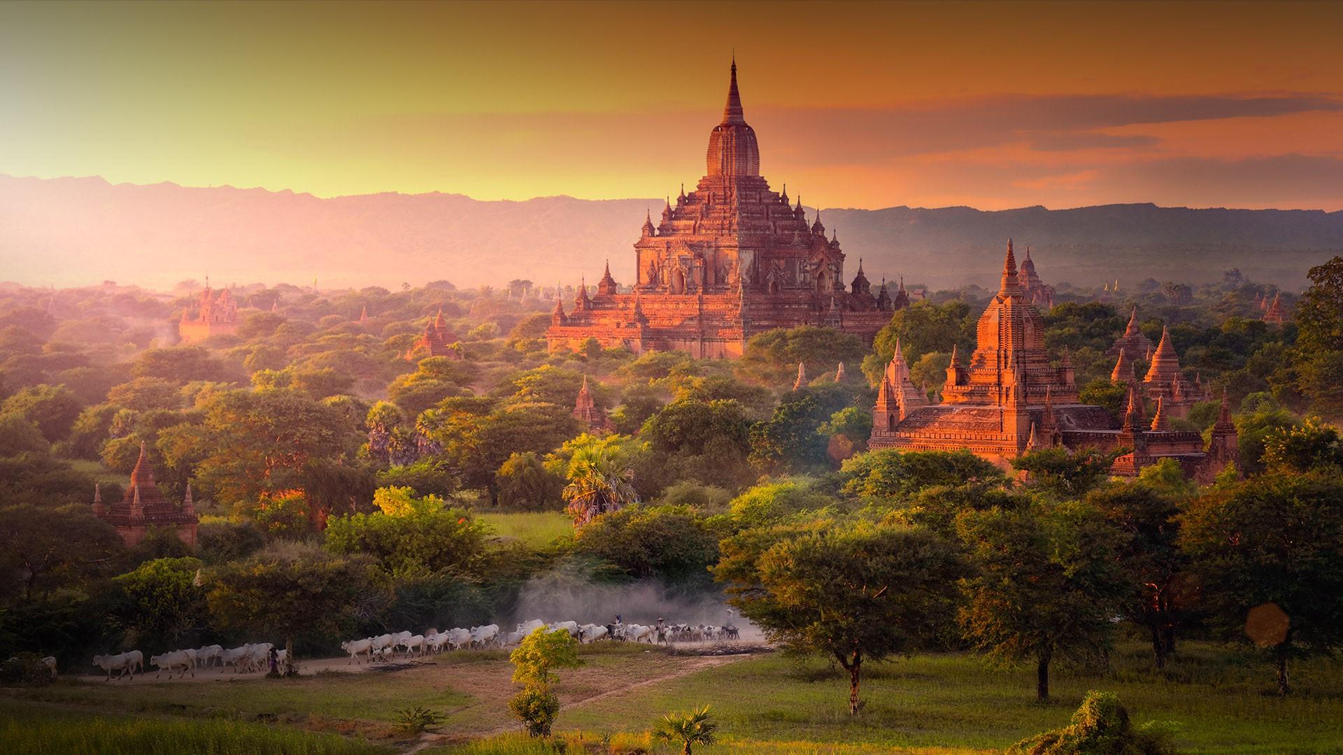 1920x1080 Pagoda landscape in the plain of Bagan, Myanmar, Burma. Windows 10 Spotlight Image
