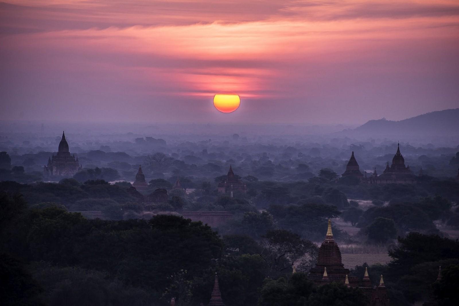 1600x1068 Weerapong Chaipuck, Bagan, Burma, Myanmar, Stars, Space, Sky, Long Exposure Wallpaper HD / Desktop and Mobile Background
